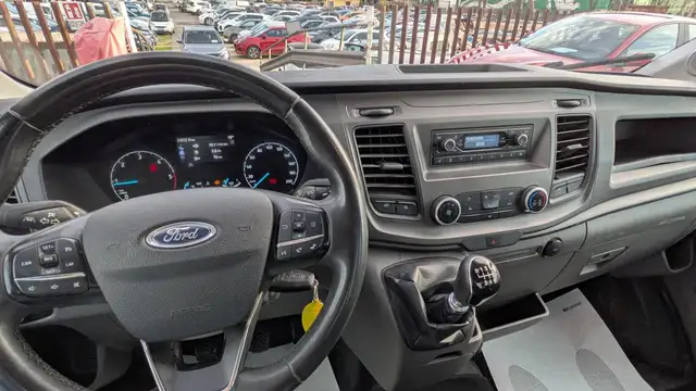 Ford Transit view 11