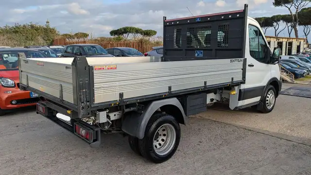 Ford Transit view 6