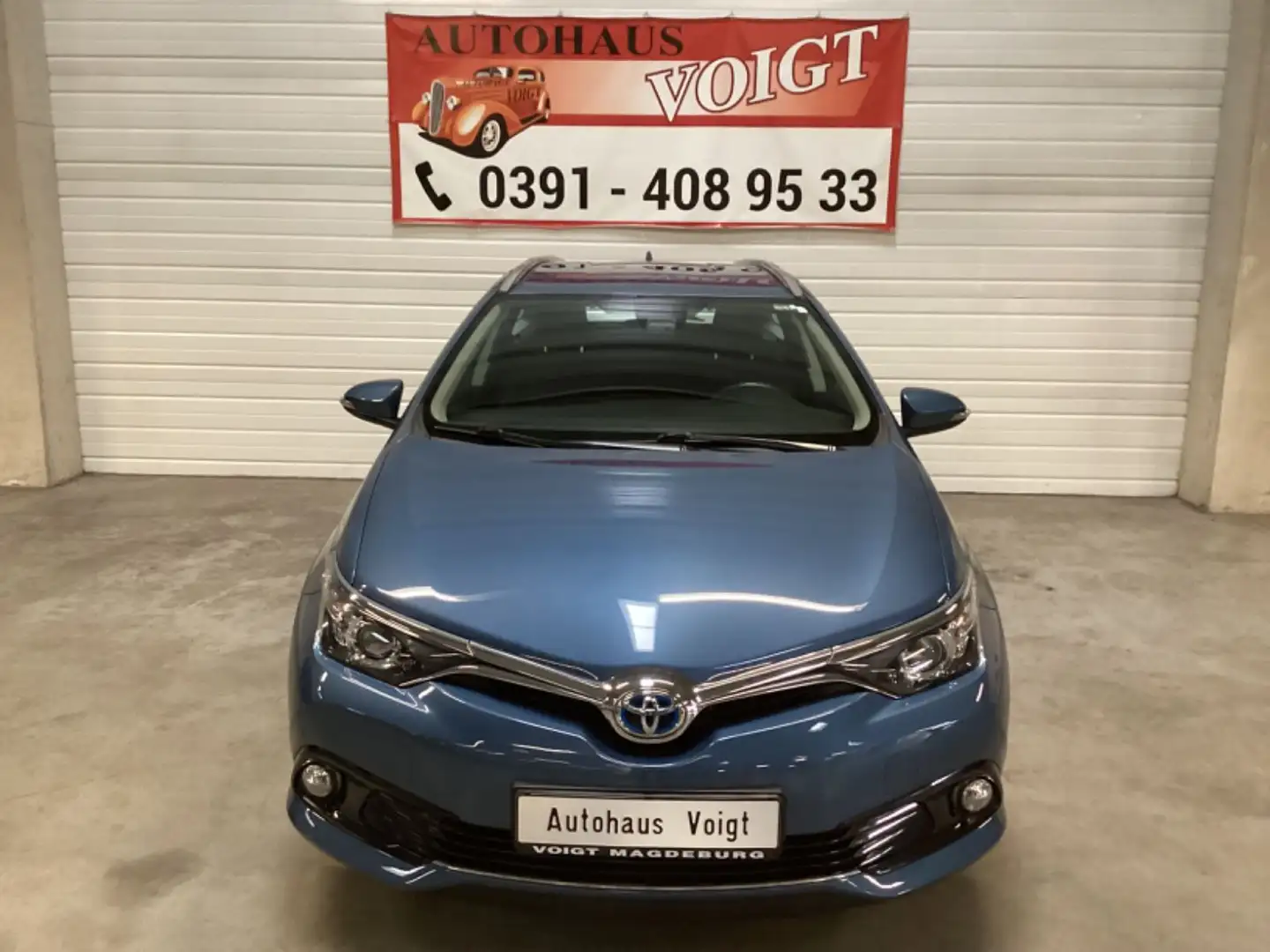 Toyota Auris Hybrid Edition Blau - 2