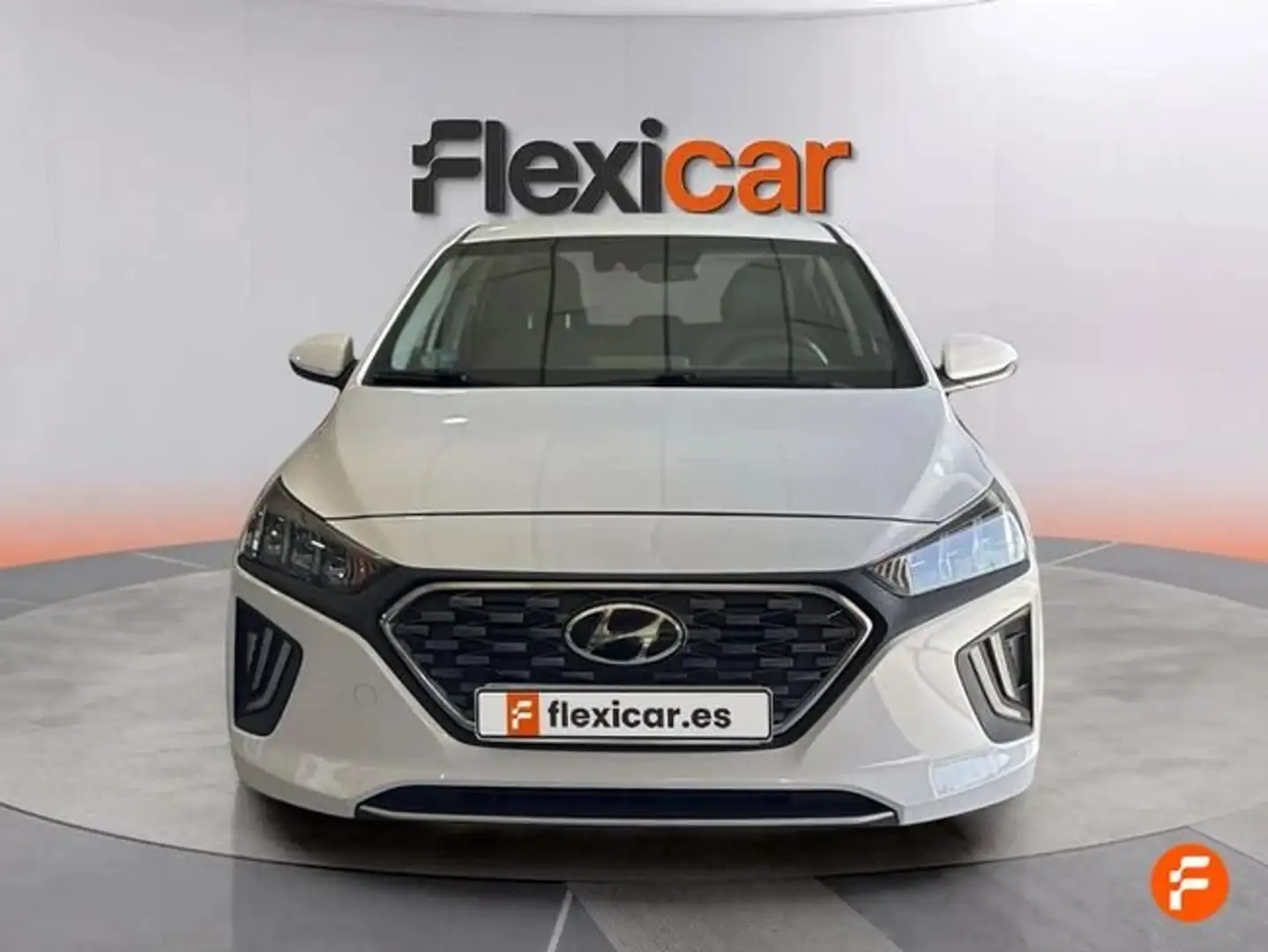 Hyundai IONIQ HEV 1.6 GDI Tecno Blanco - 2