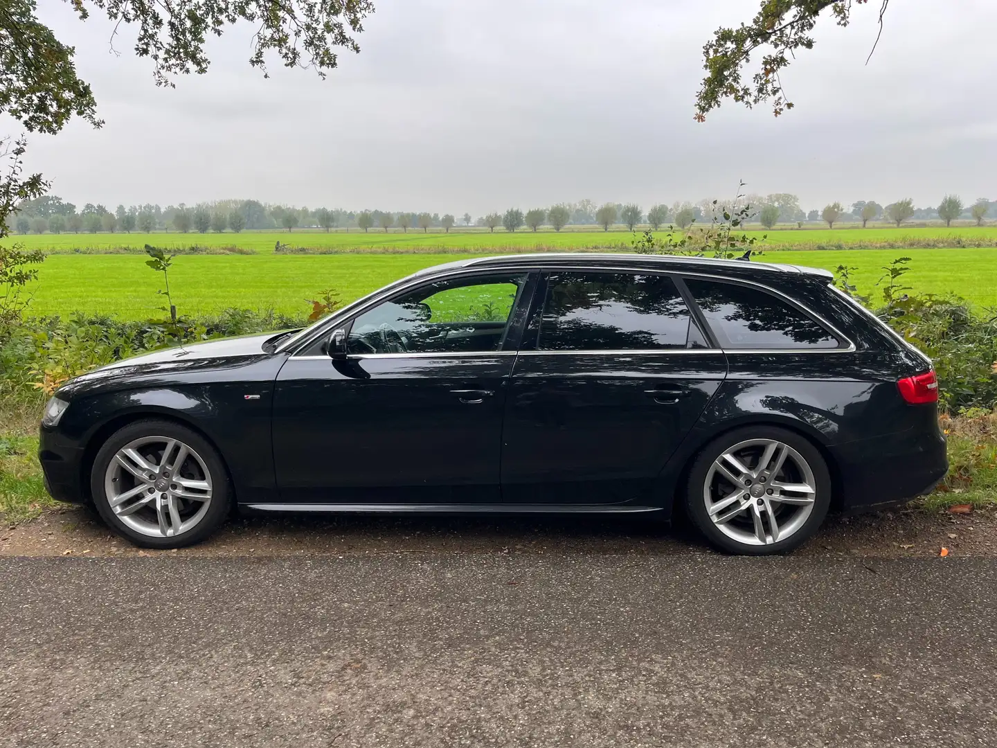 Audi A4 A4 1.8 TFSI S Edition Zwart - 1