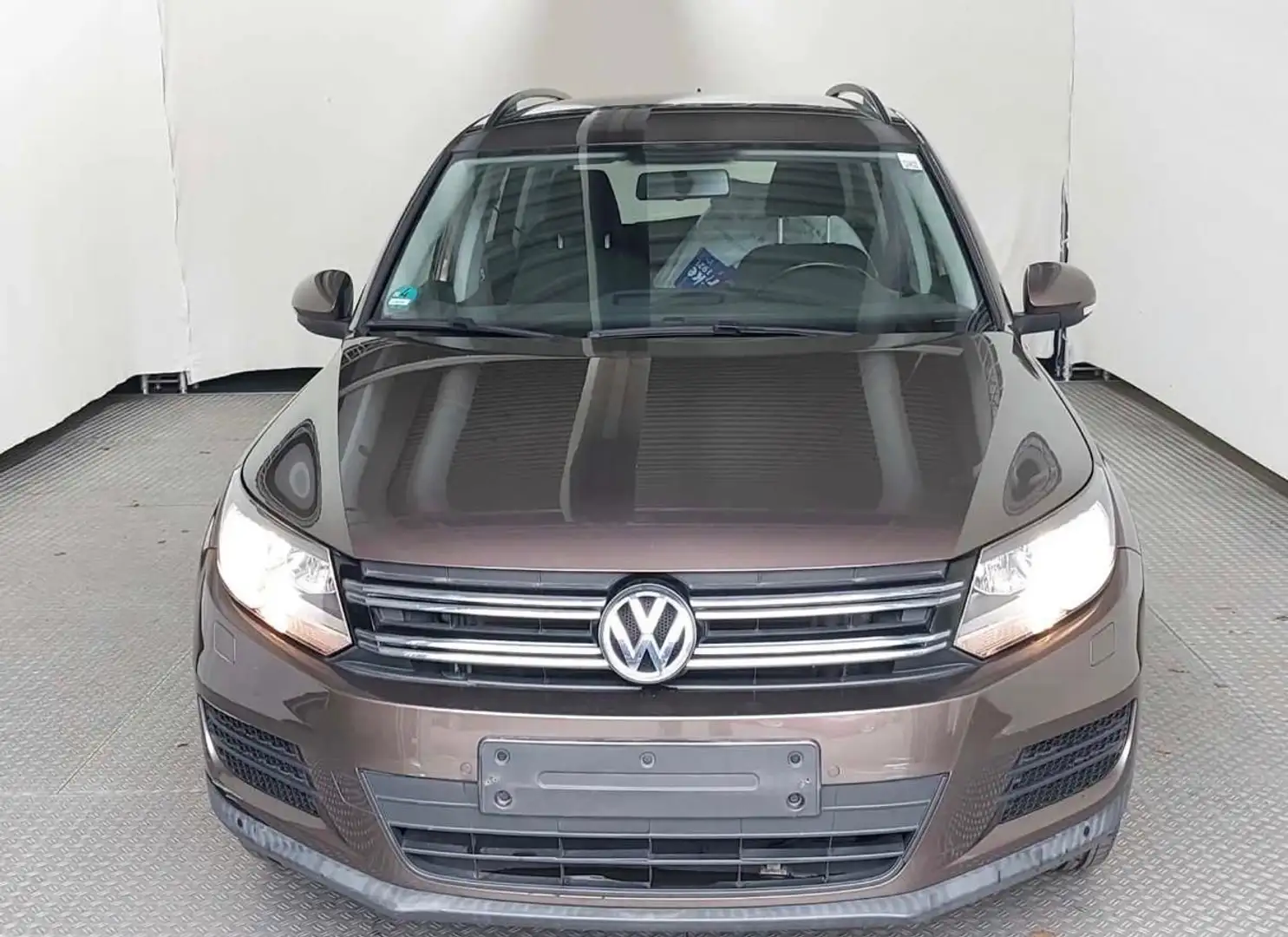 Volkswagen Tiguan Trend & Fun BMT /TÜV/AU NEU/S-HEFT/PDC Braun - 2