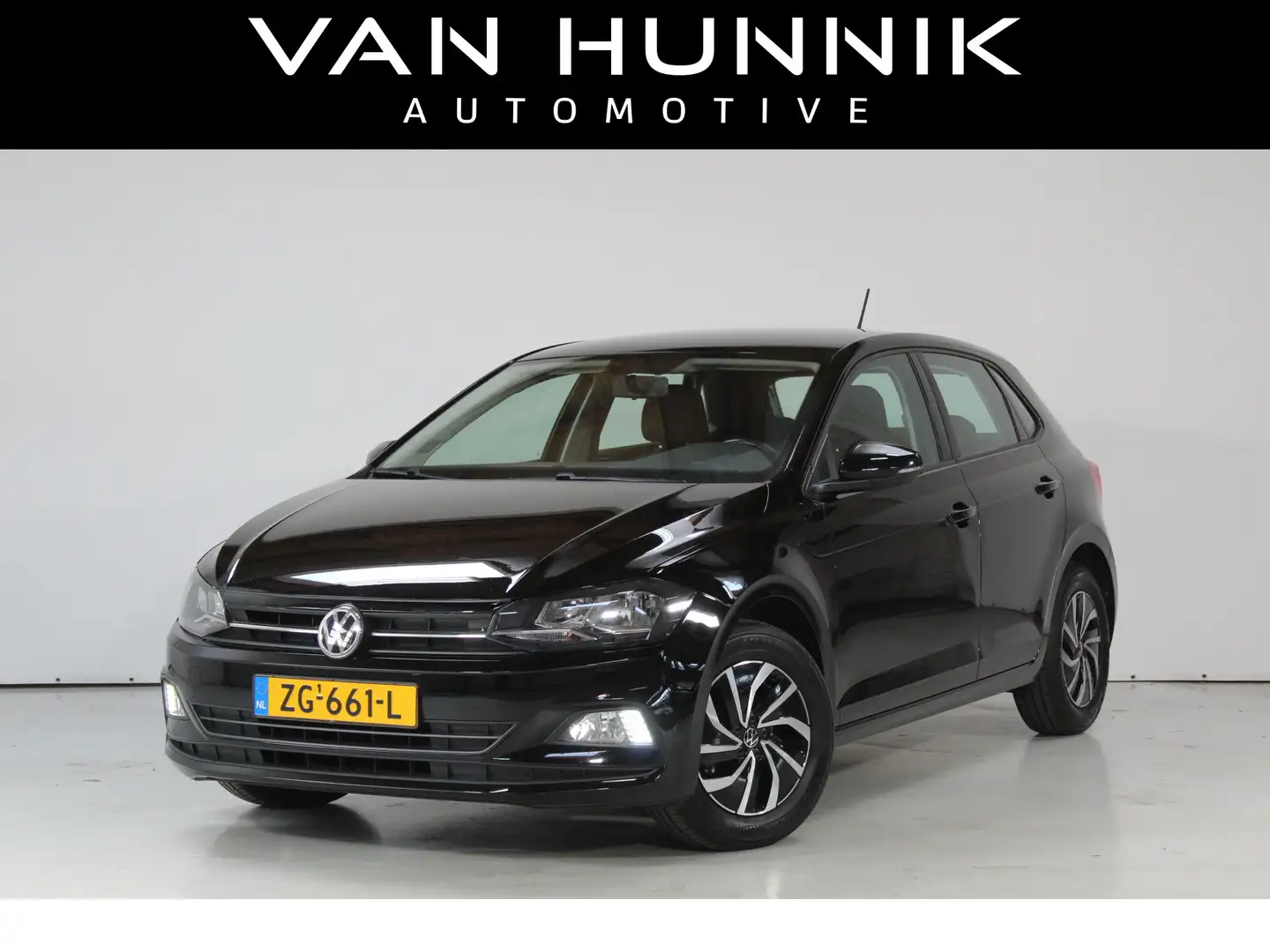 Volkswagen Polo 1.0 MPI Comfortline | Nav | Cruise | Carplay | Air Zwart - 1