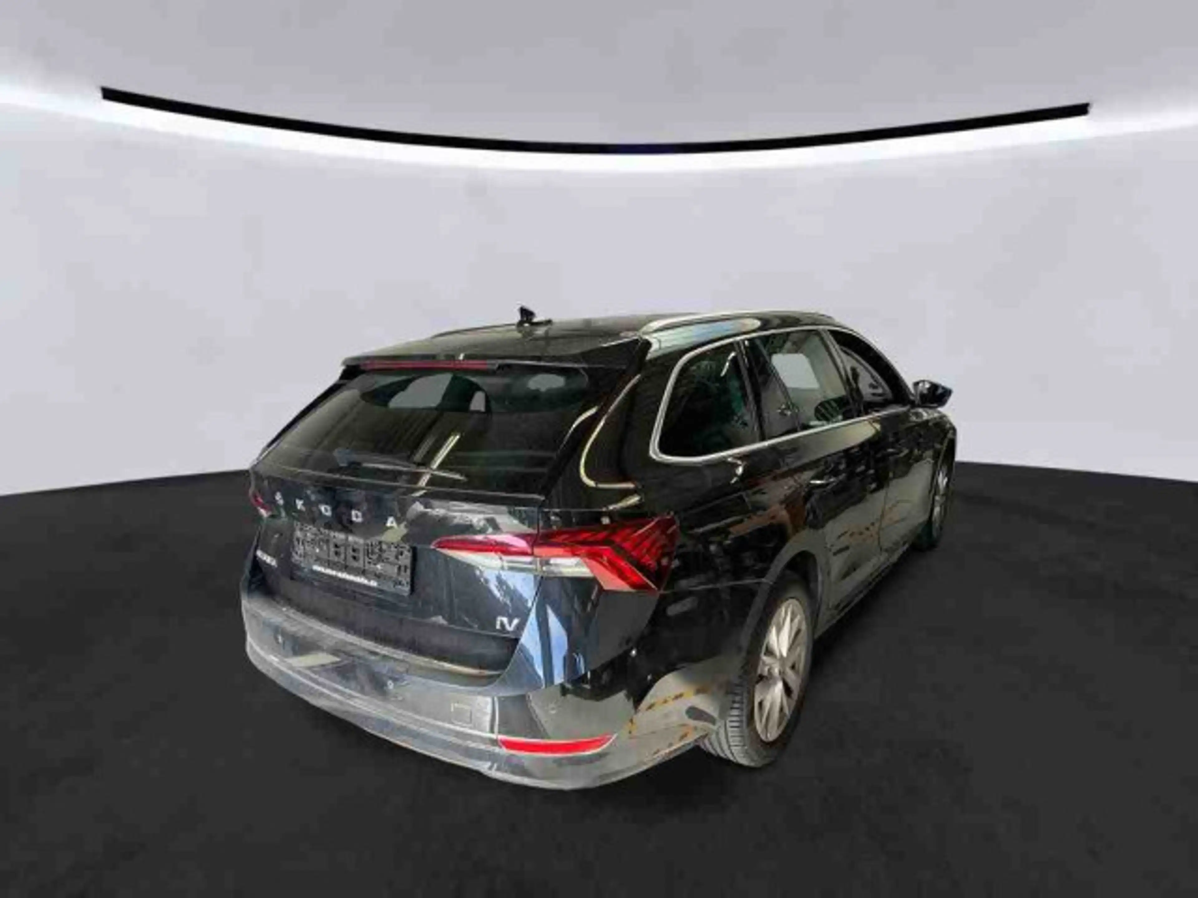 Skoda Octavia iV Combi Style 1.4 TSI LED Navi HUD ACC — photo 4