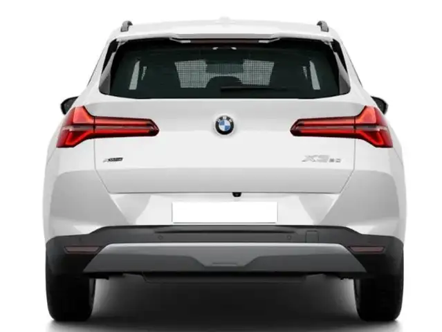 BMW X3 view 4