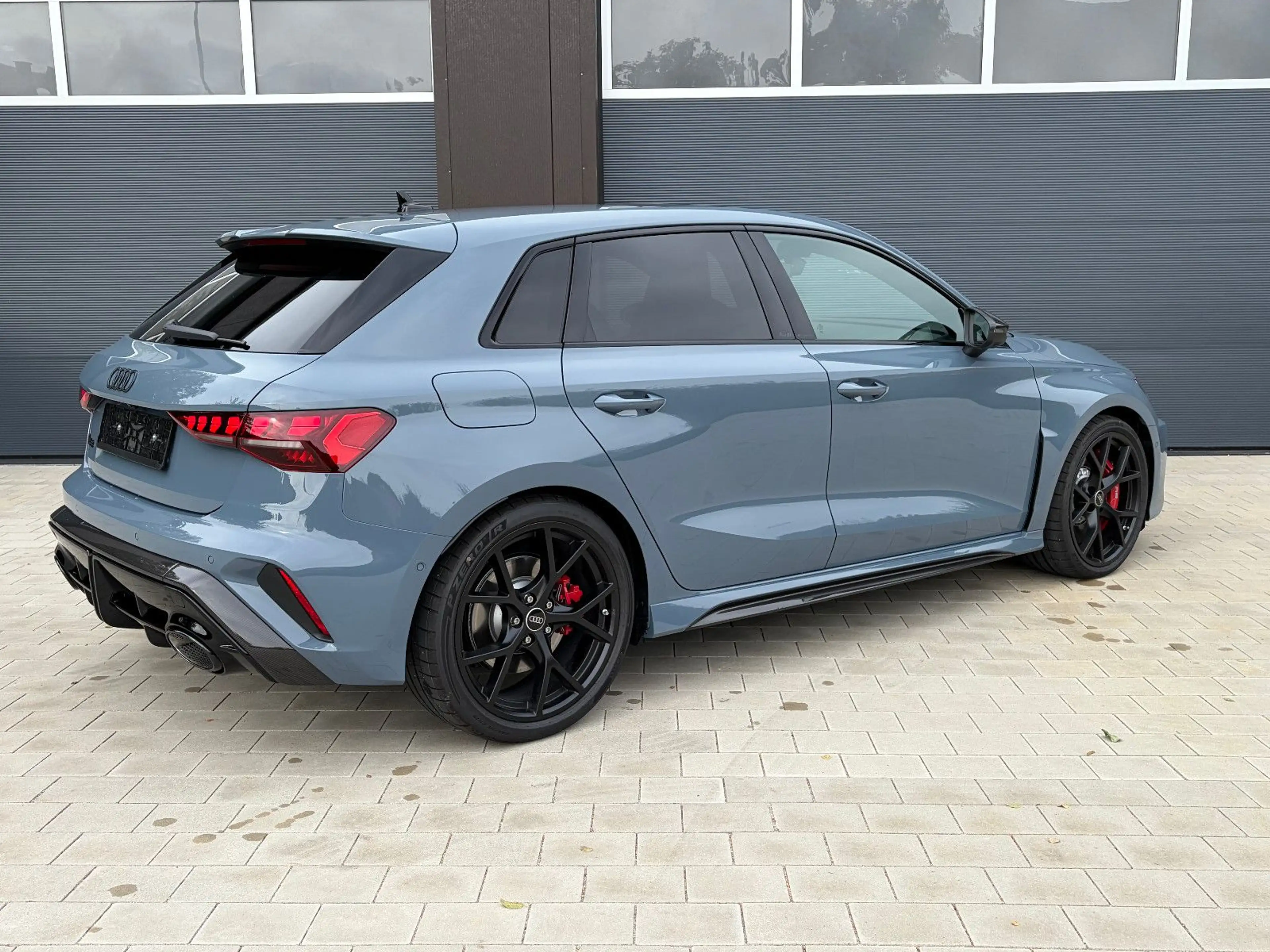 Audi RS3 Sportback qu. CARBON/BlackPlus/KEMORAGRAU — photo 11