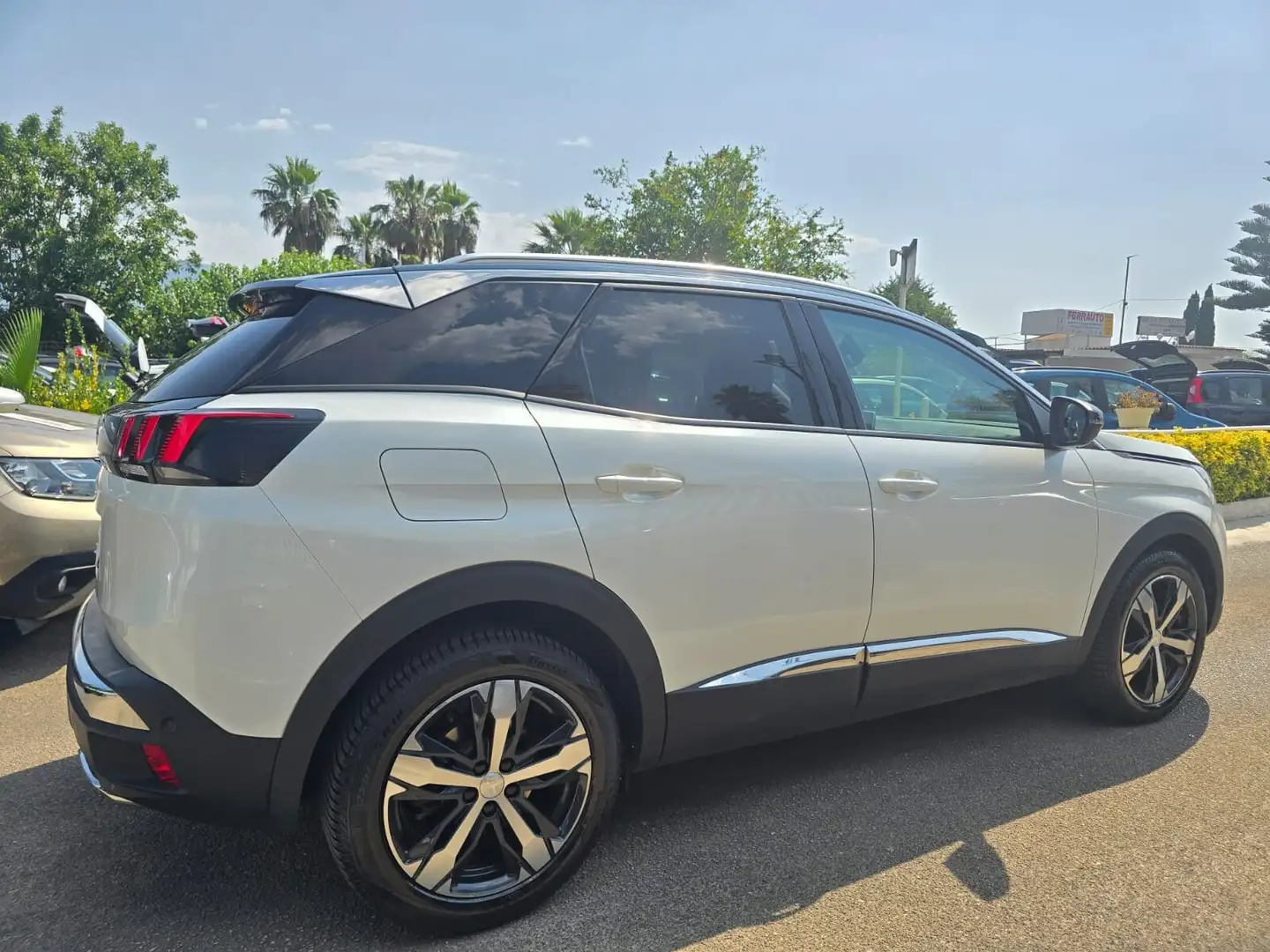 Peugeot 3008 PURETECH TURBO 180EAT8 Bianco - 2