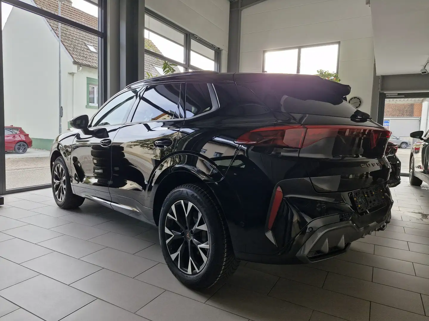 CUPRA Terramar 2.0 TSI 150 kW 4Drive,Navi,RFK,SHZ Schwarz - 2