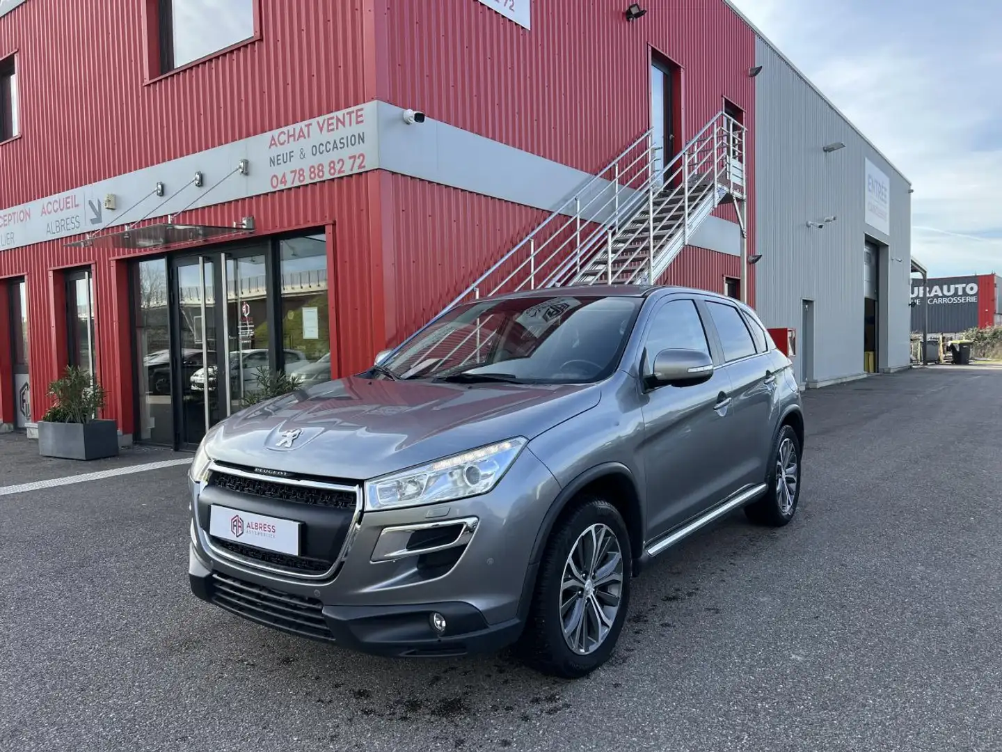 Peugeot 4008 1.8 HDi FAP - 150 STT 4x4 . Gri - 1