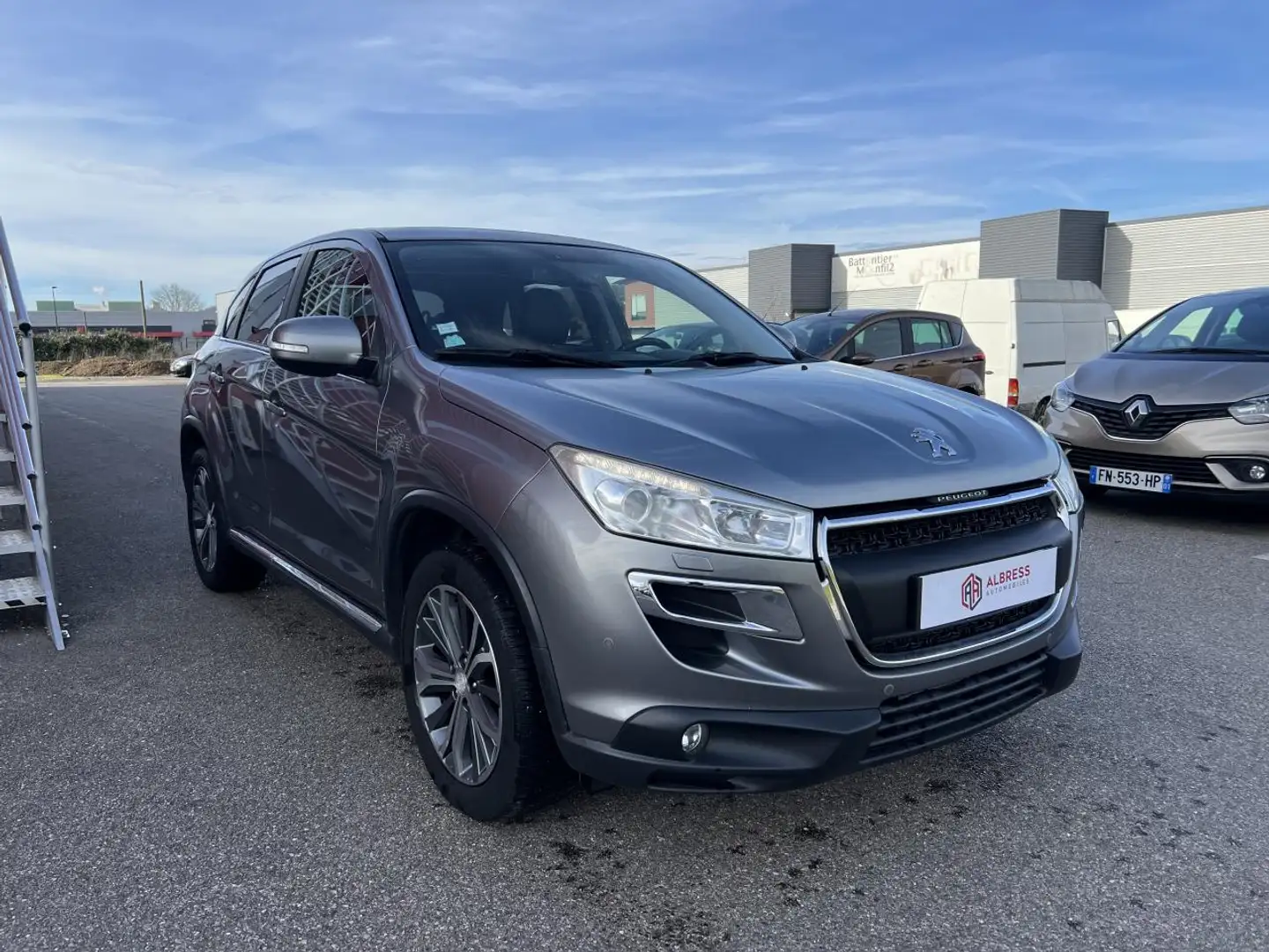 Peugeot 4008 1.8 HDi FAP - 150 STT 4x4  . Gri - 2