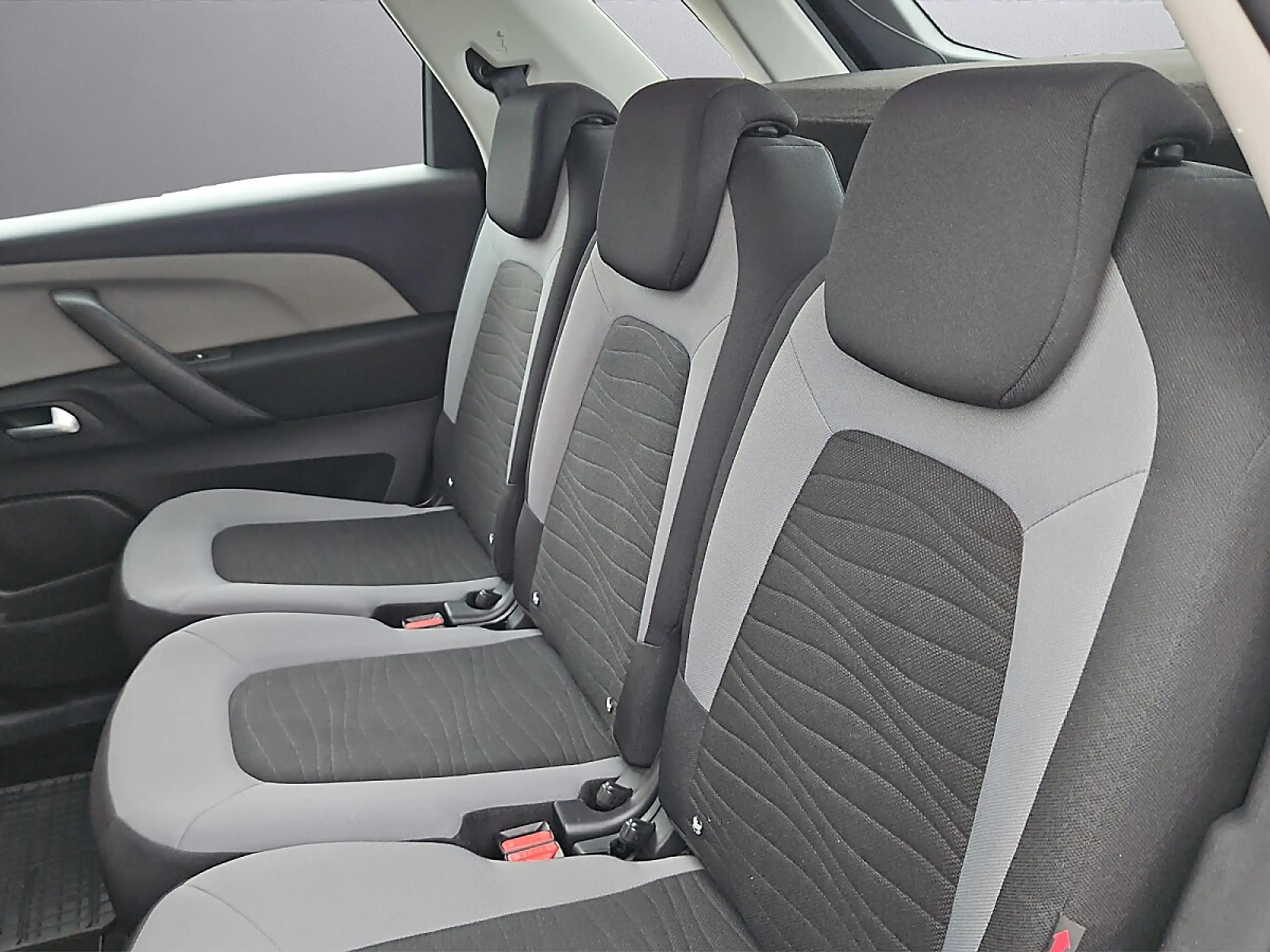 Citroen C4 Picasso BlueHDi 120 6-Gang Intensive — photo 15