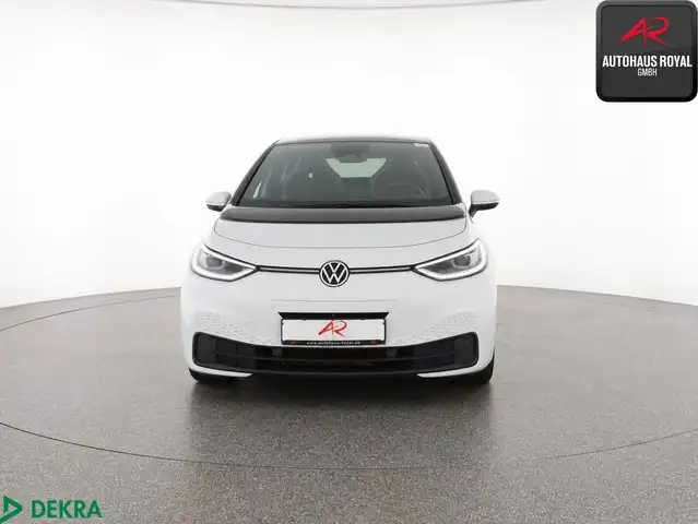 Volkswagen Id.3 view 8