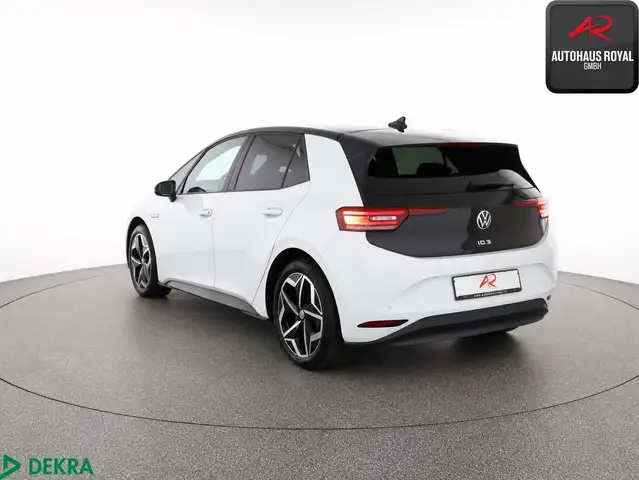 Volkswagen Id.3 view 3