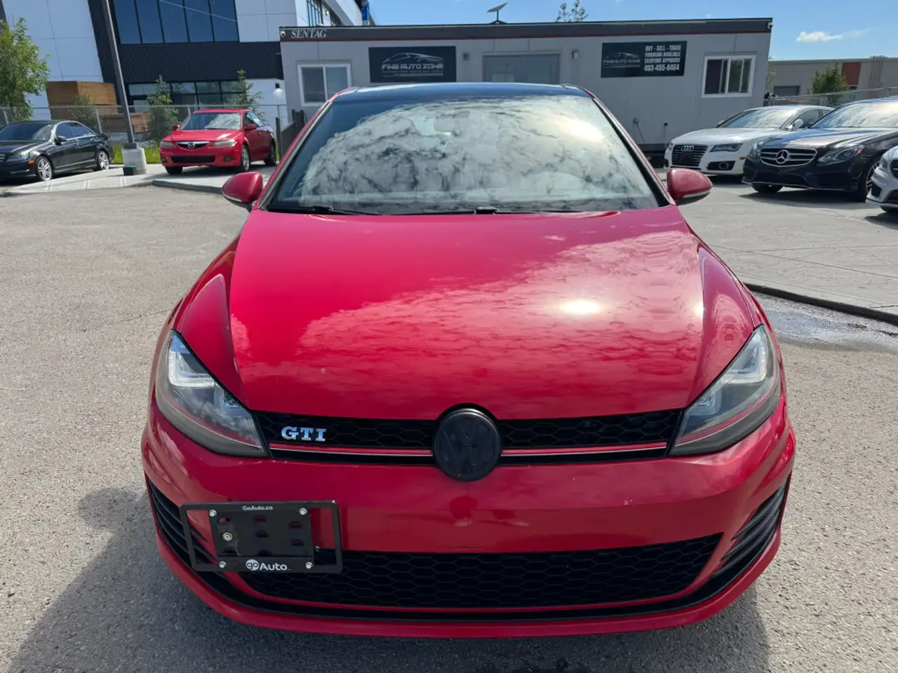 Volkswagen Golf GTI photo Volkswagen Golf GTI