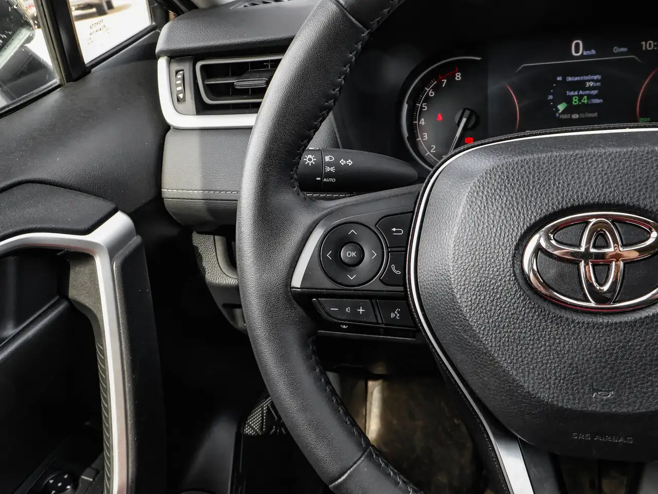 Toyota RAV 4 снимка Toyota RAV 4