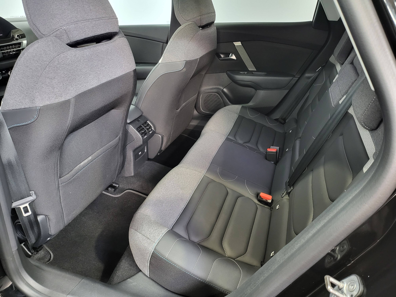 Citroen C4 1.2 PT | 2023 | 16.571 km | Automaat | Led | HUD | Adaptive Cruise | Pano | PDC | CarPlay | Navi — photo 15