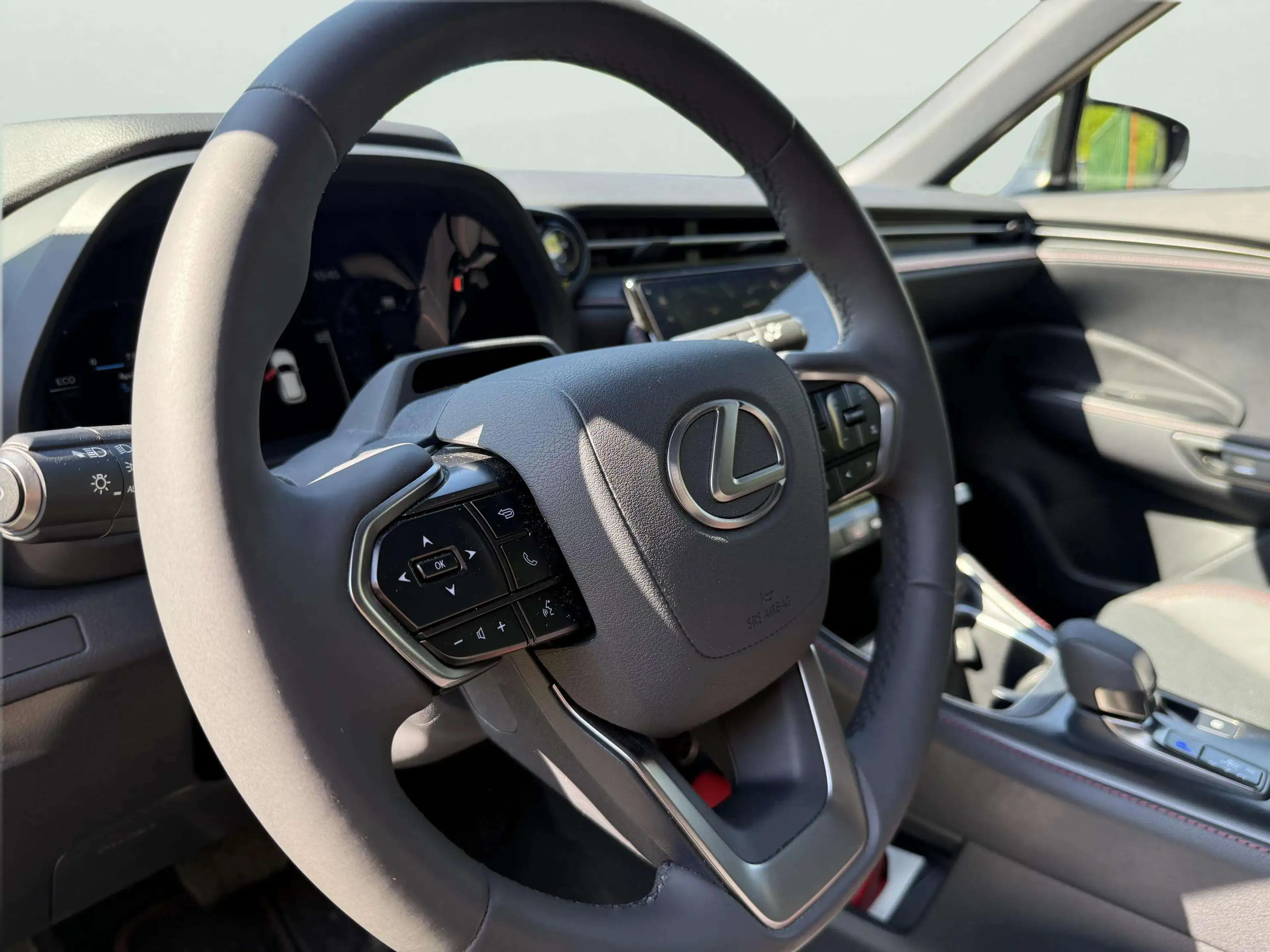 Lexus LBX LBX 1.5i FWD Cool Cool — photo 14