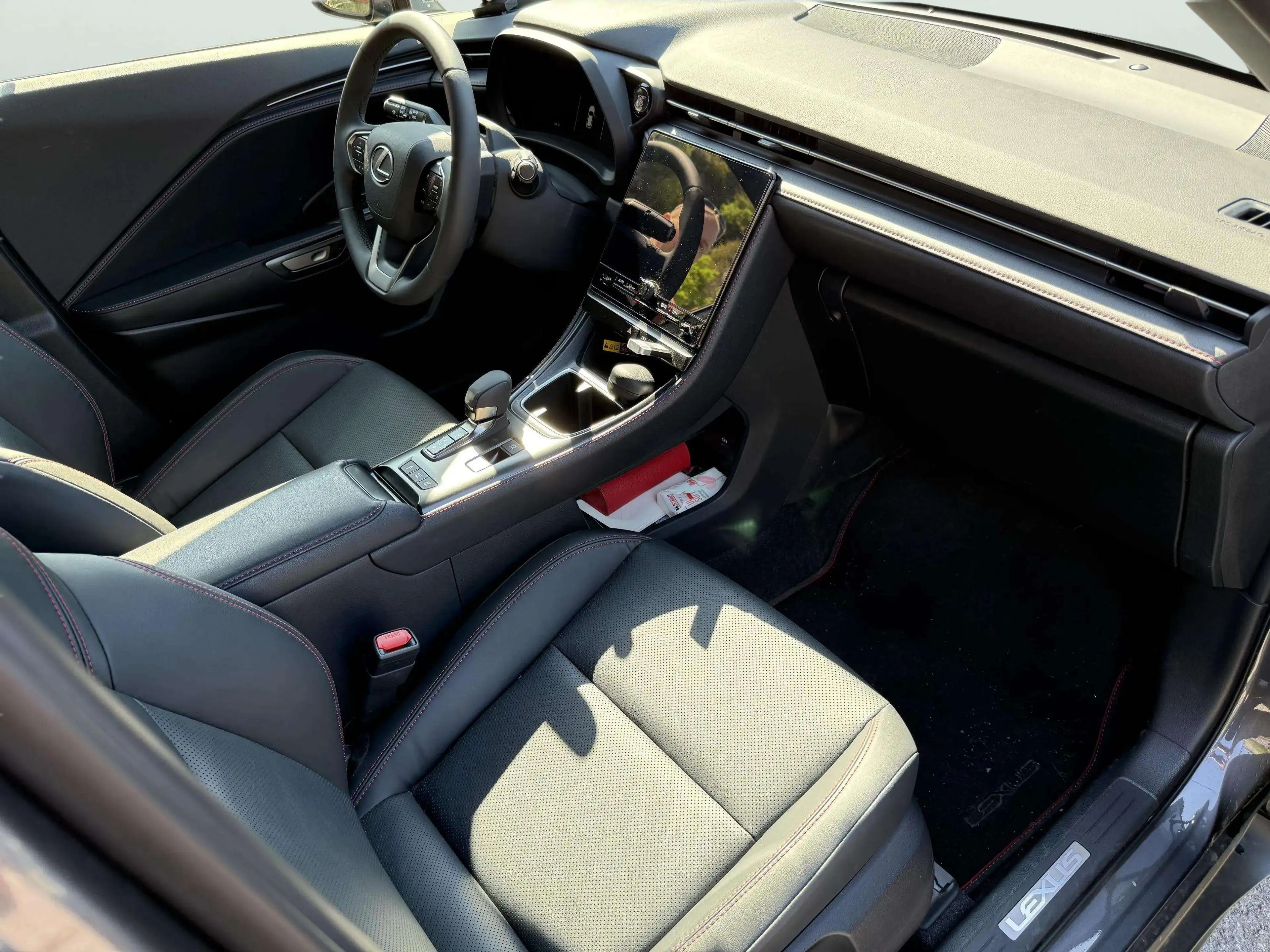 Lexus LBX LBX 1.5i FWD Cool Cool — photo 13