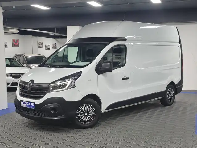 Renault Trafic L2H2 2.0 dCi 145 GRAND CONFORT • 72.000 KM • CARNET RENAULT COMPLET • ATTELAGE • RECONDITIONNÉ A à Z
