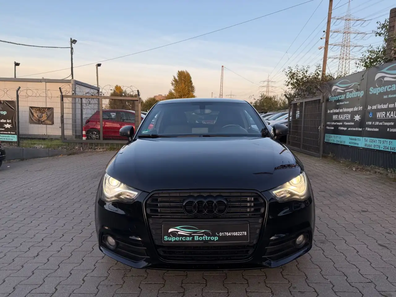 Audi A1 attraction S-LINE Night Edition — photo 1 of 31