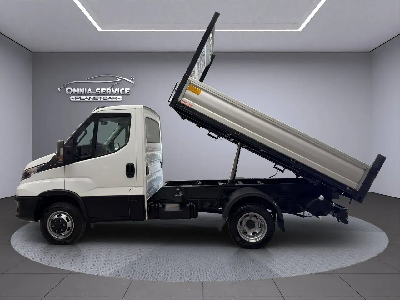 Iveco Daily 2023 — фото 15