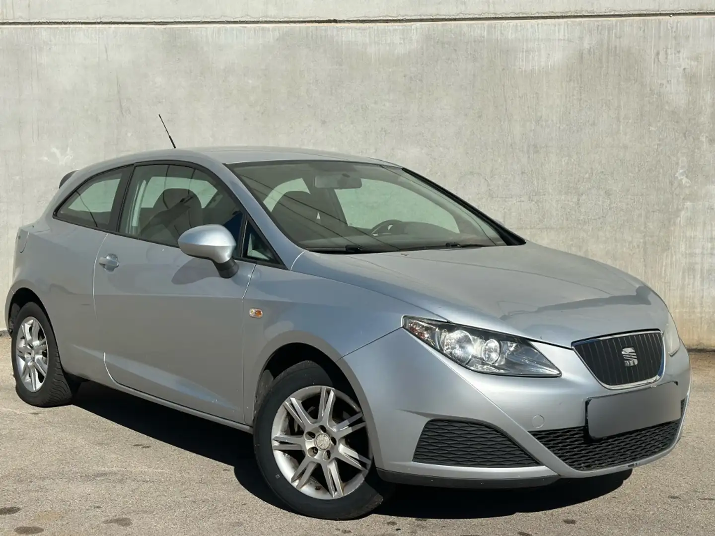 SEAT Ibiza SC 1.4TDI Ecomotive Gris - 1