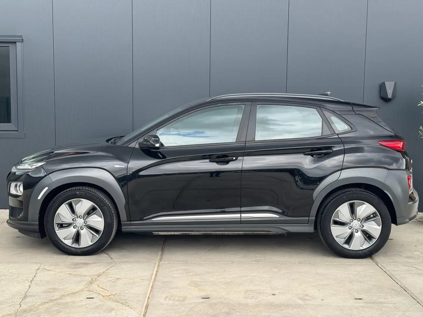 Hyundai KONA EV Comfort 64 kWh 3 Fase |SOH 100%| Carplay Navi A Noir - 2