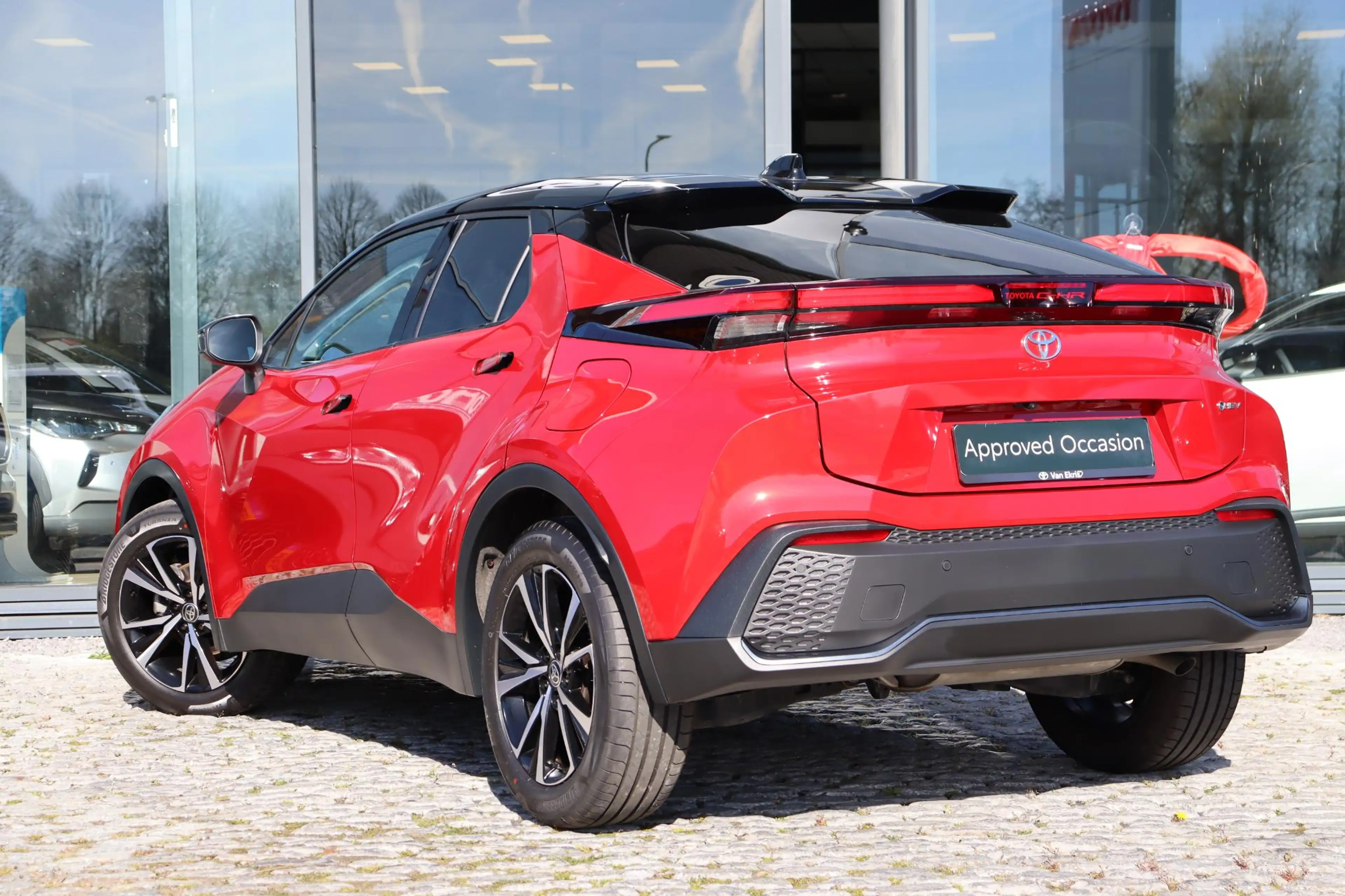 Toyota C-HR 1.8 Hybrid 140 First Edition Limited Bi-Tone, Stoe — photo 5