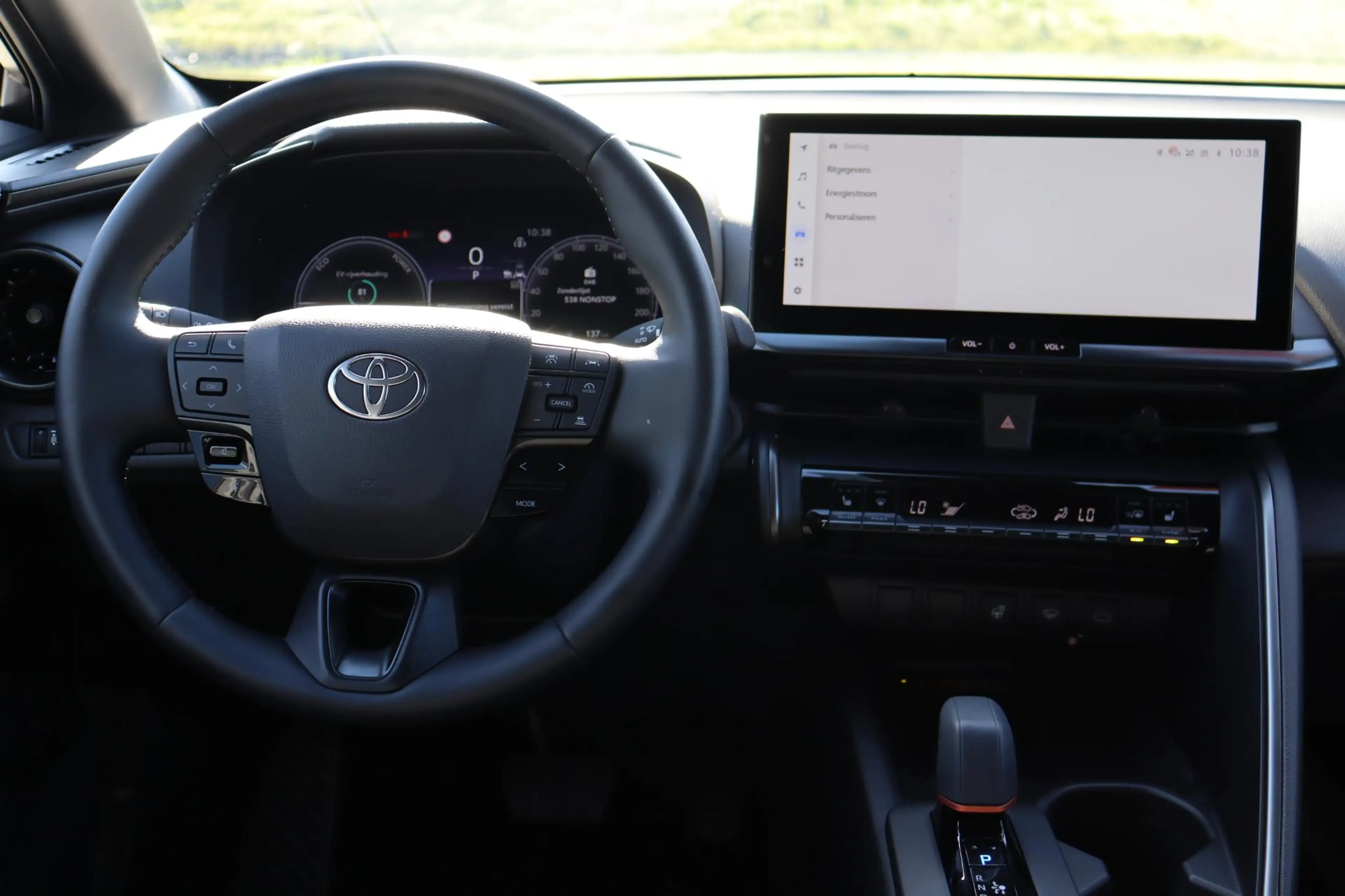 Toyota C-HR 1.8 Hybrid 140 First Edition Limited Bi-Tone, Stoe — photo 4