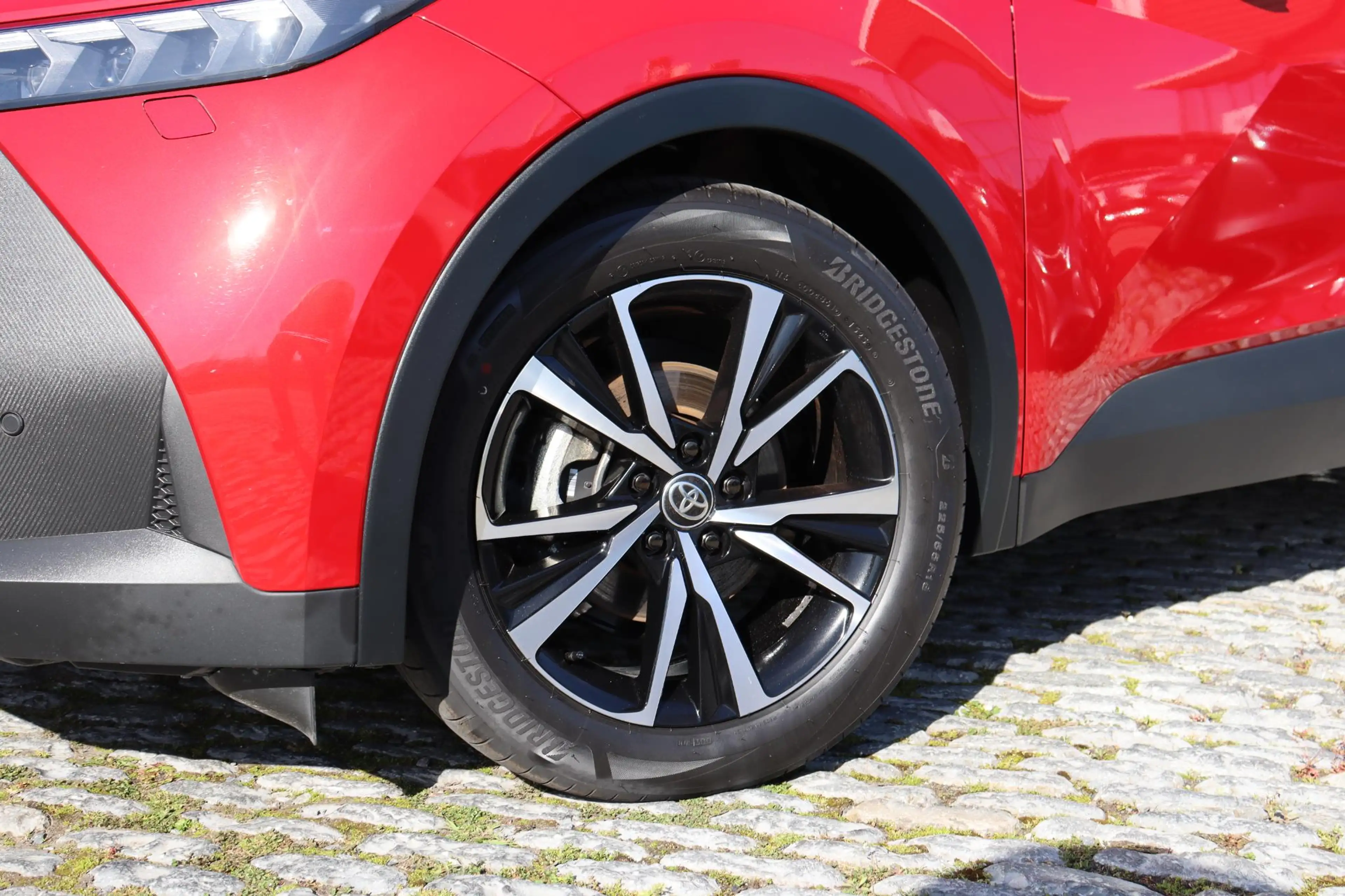 Toyota C-HR 1.8 Hybrid 140 First Edition Limited Bi-Tone, Stoe — photo 14