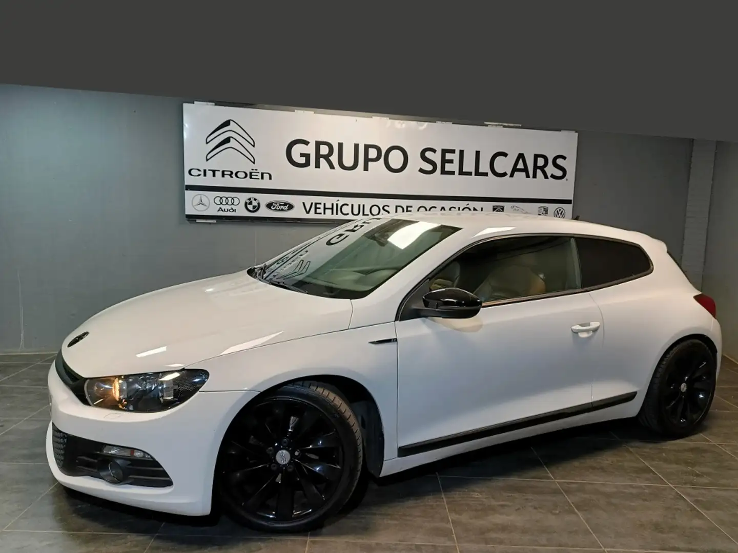 Volkswagen Scirocco 2.0TDI DSG Fehér - 2