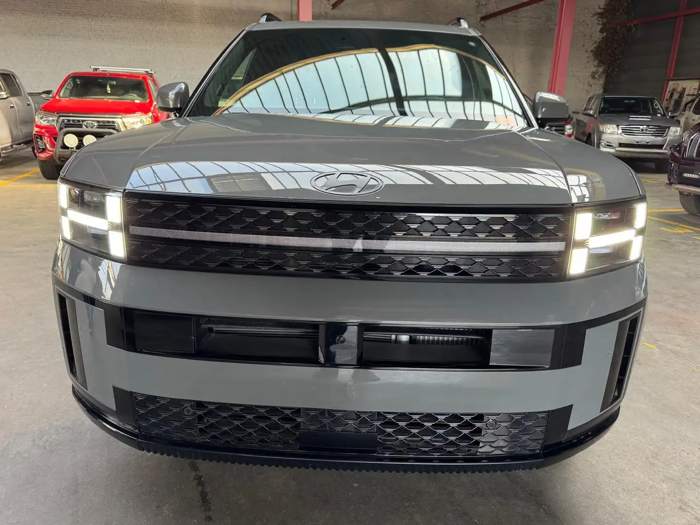 Hyundai SANTA FE Santa Fe 2.4 GDi 4WD Shine Family P S.P. Gris - 2