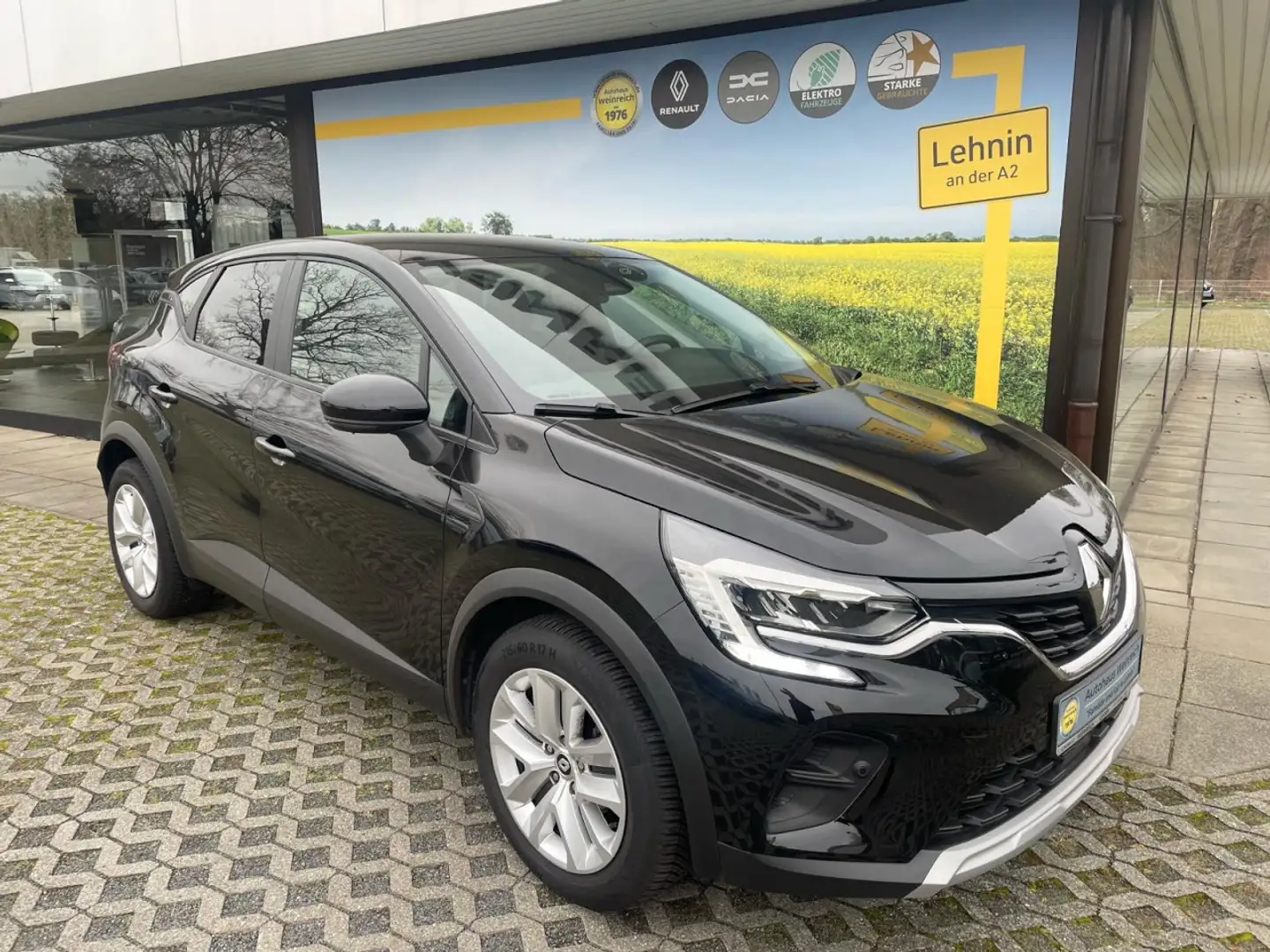 Renault Captur mit Ganzjahresreifen & Klima Klima Navi Schwarz - 2