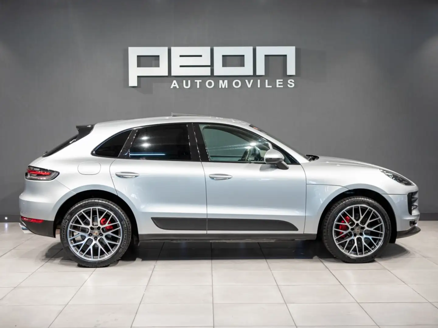 Porsche Macan Aut. Gris - 2