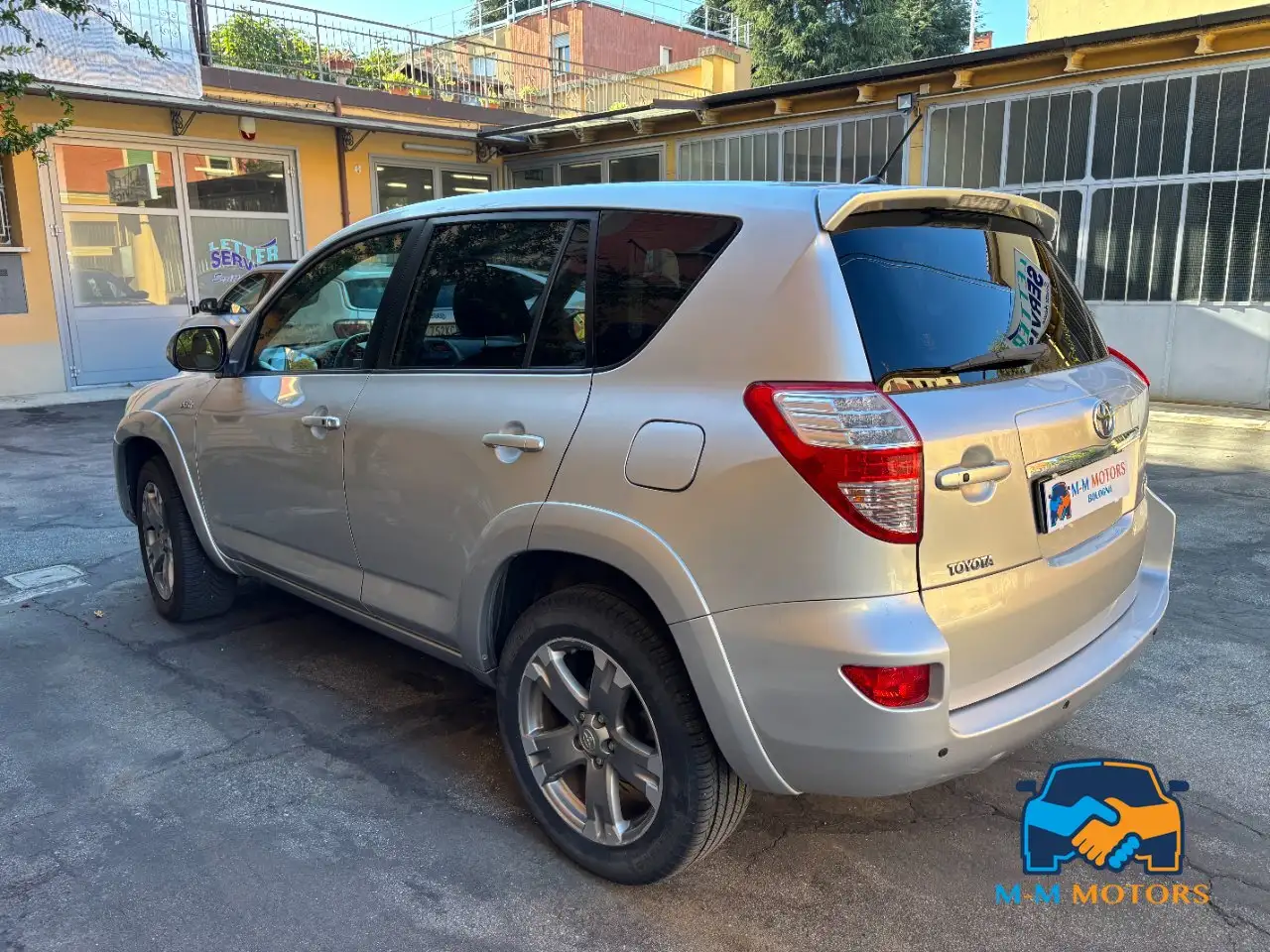 TOYOTA RAV4 2.2 D-CAT 150CV - LUXE - BVA - 4X4 - CAMÉRA DE RECUL - SELLERIE CUIR - 152.000 KMS