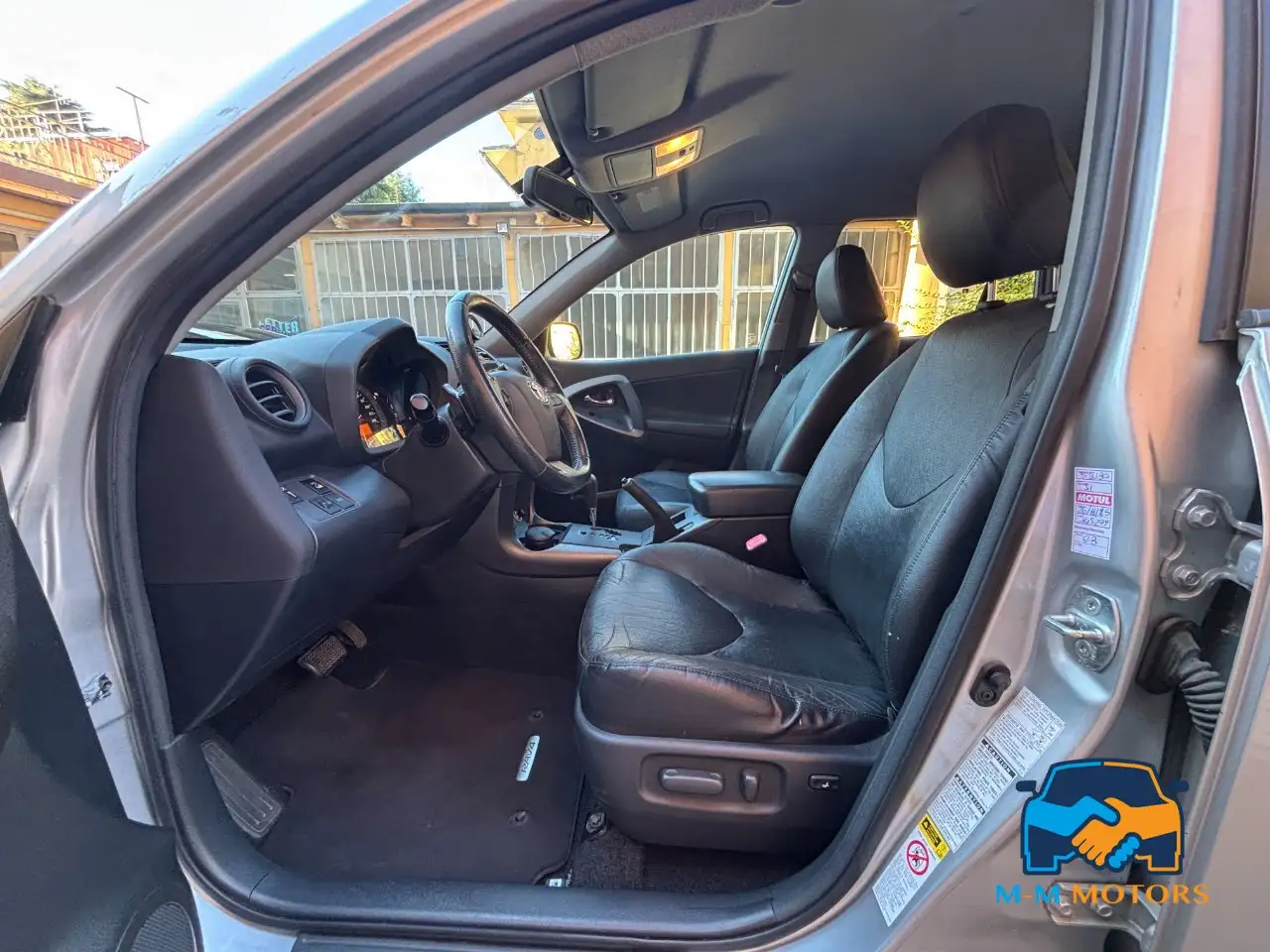 TOYOTA RAV4 2.2 D-CAT 150CV - LUXE - BVA - 4X4 - CAMÉRA DE RECUL - SELLERIE CUIR - 152.000 KMS