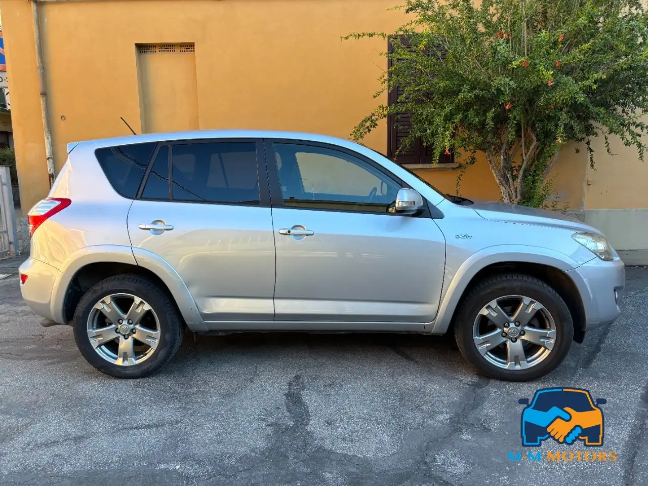 TOYOTA RAV4 2.2 D-CAT 150CV - LUXE - BVA - 4X4 - CAMÉRA DE RECUL - SELLERIE CUIR - 152.000 KMS