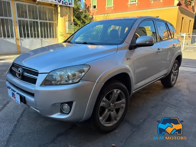 Toyota RAV4 RAV4 2.2 d-cat Luxury 150cv auto dpf my09