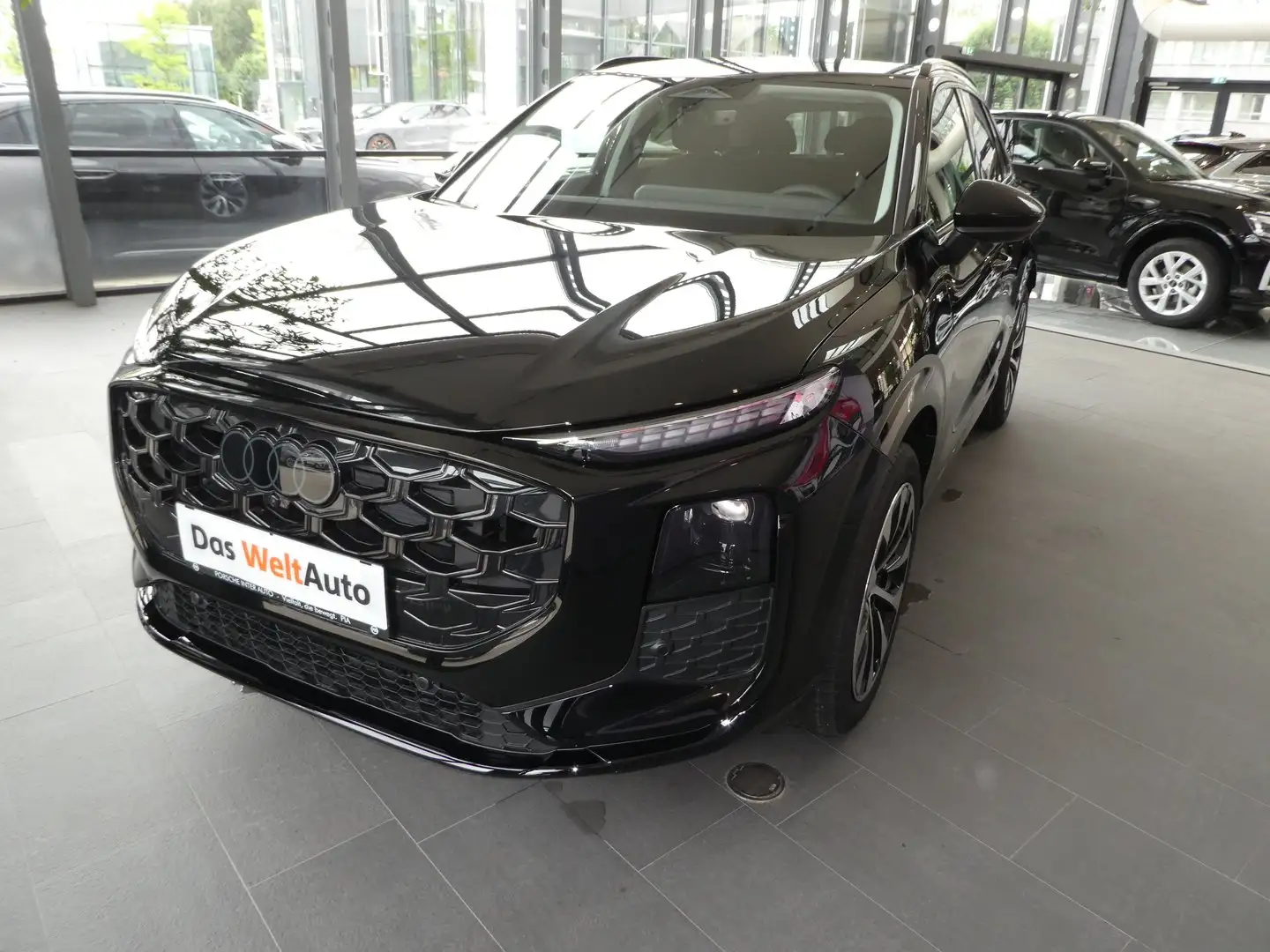 Audi Q3 TFSI quattro 150 kW Schwarz - 1