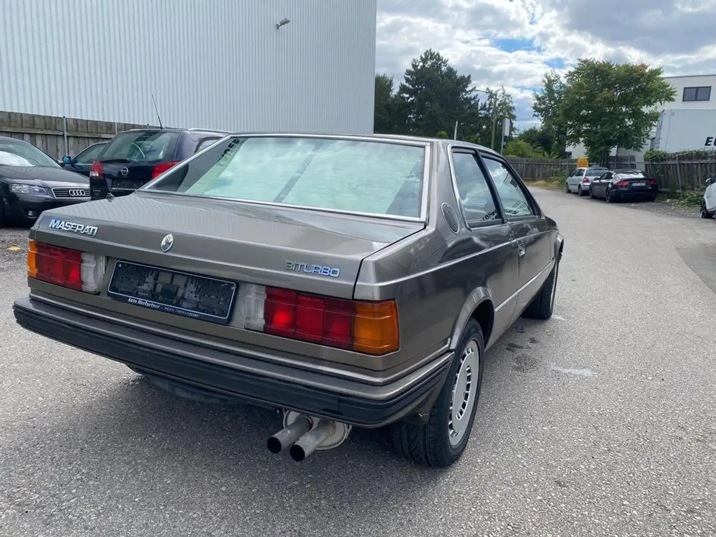 Maserati Biturbo Grau - 2