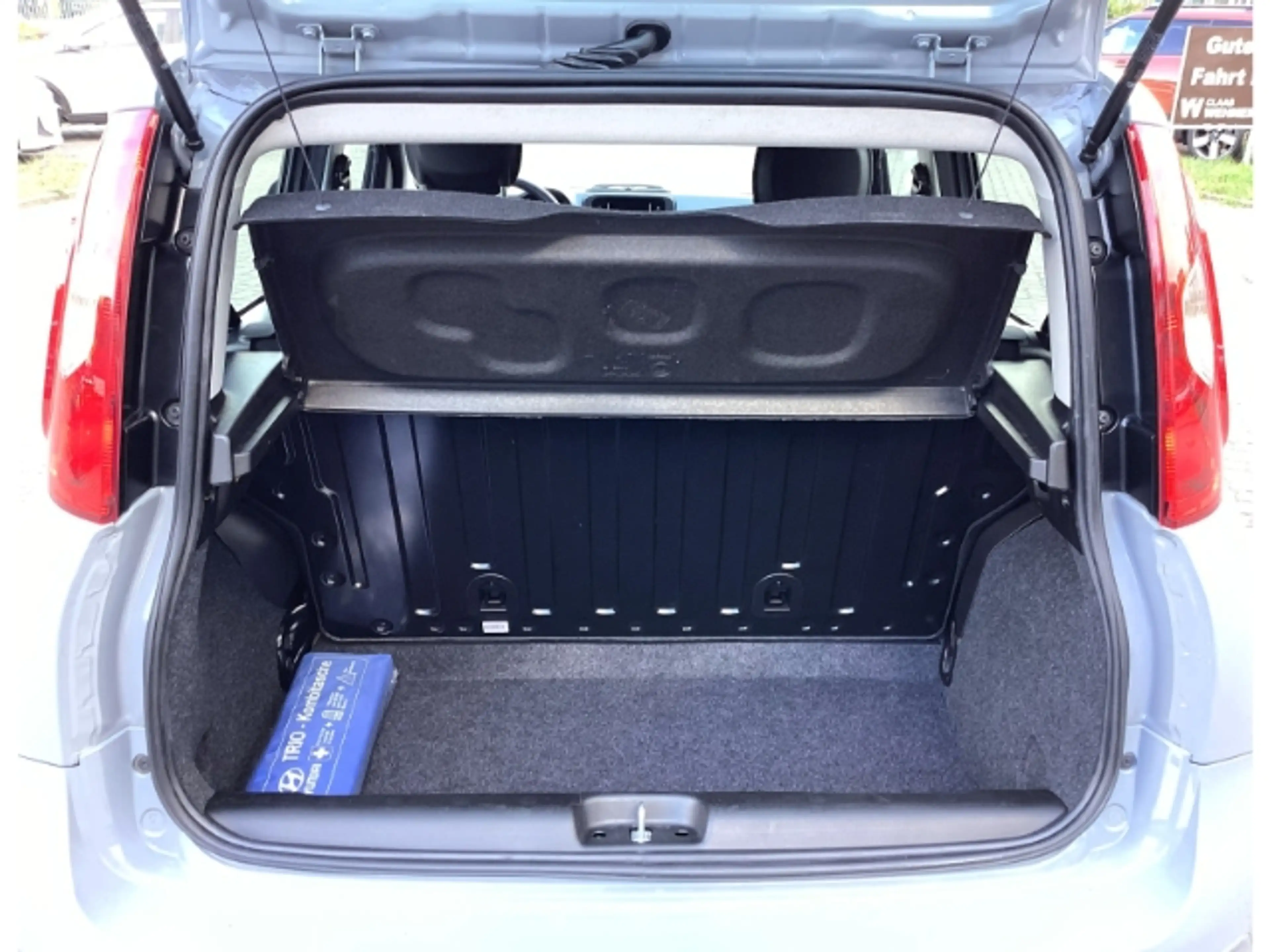 Fiat Panda Mild-Hybrid Base *Bluetooth *Klimaanlage *Start-St — photo 11
