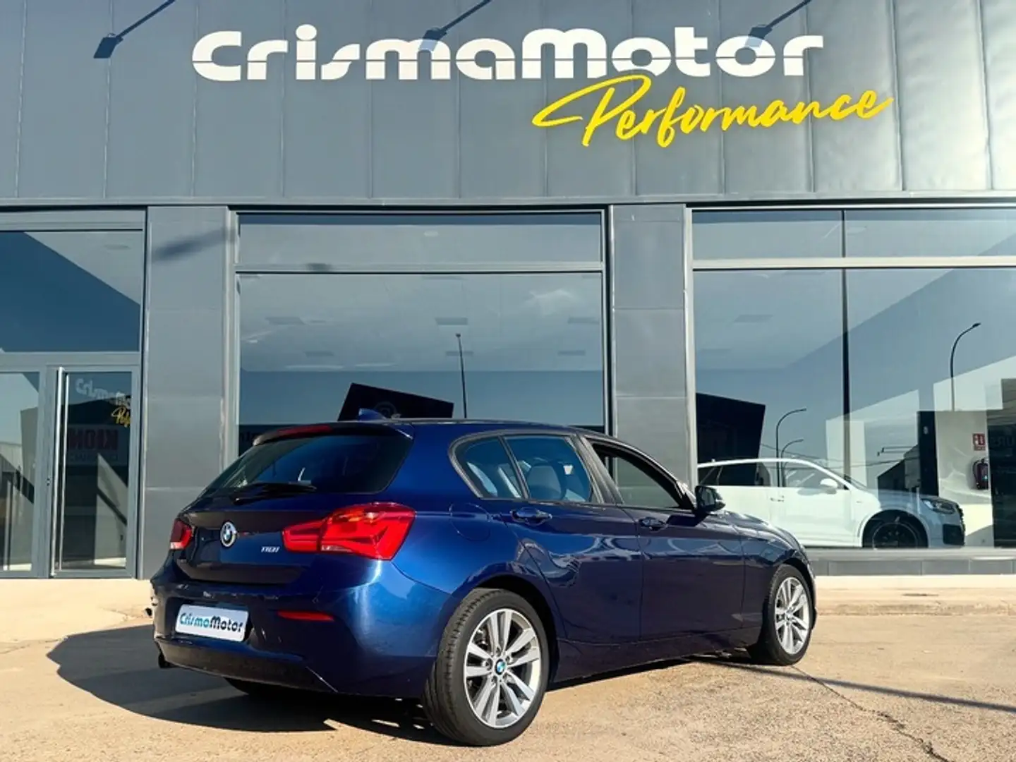 BMW 118 118iA Modrá - 2