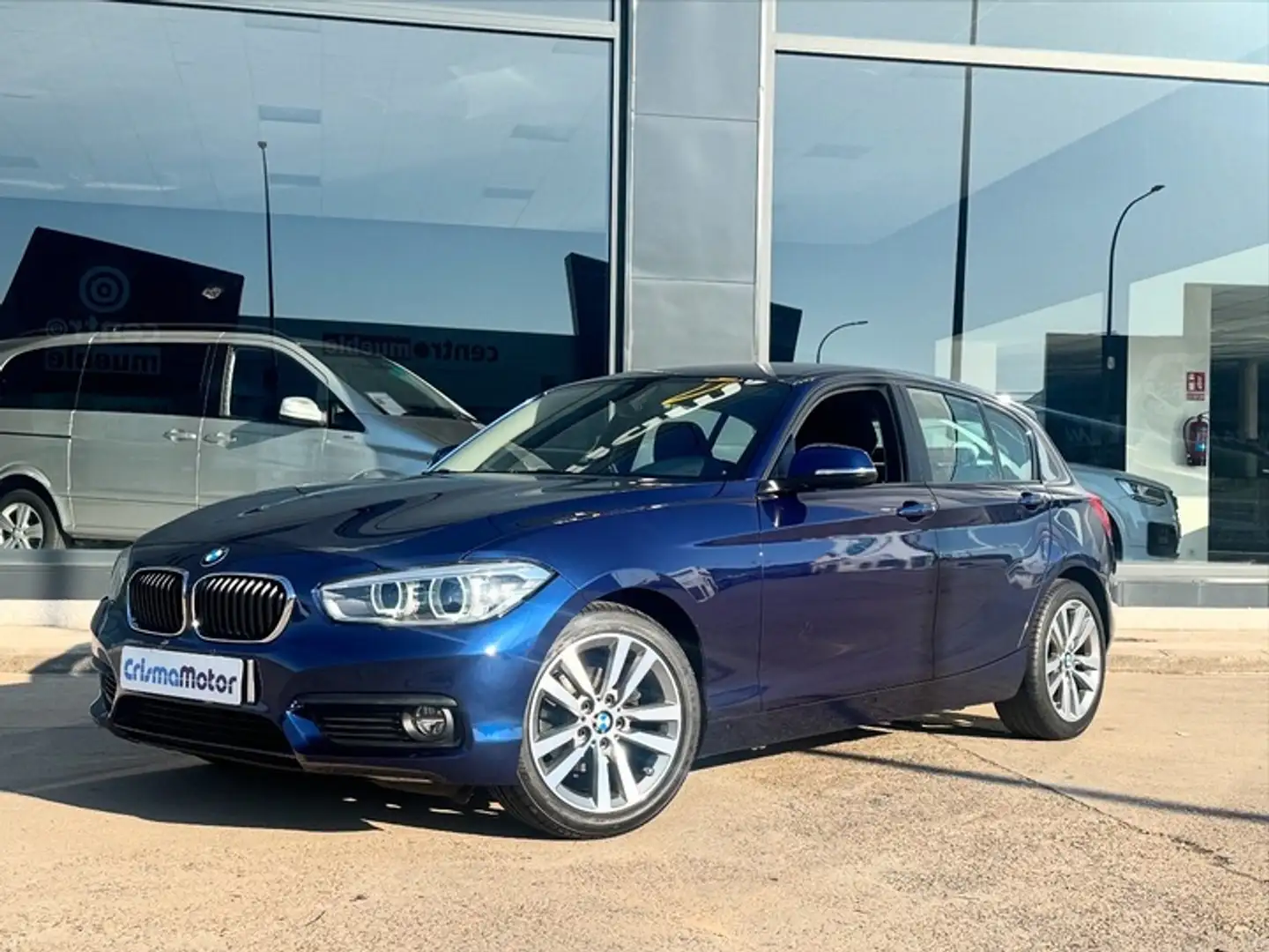BMW 118 118iA Modrá - 1
