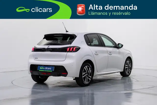 Peugeot 208 view 5
