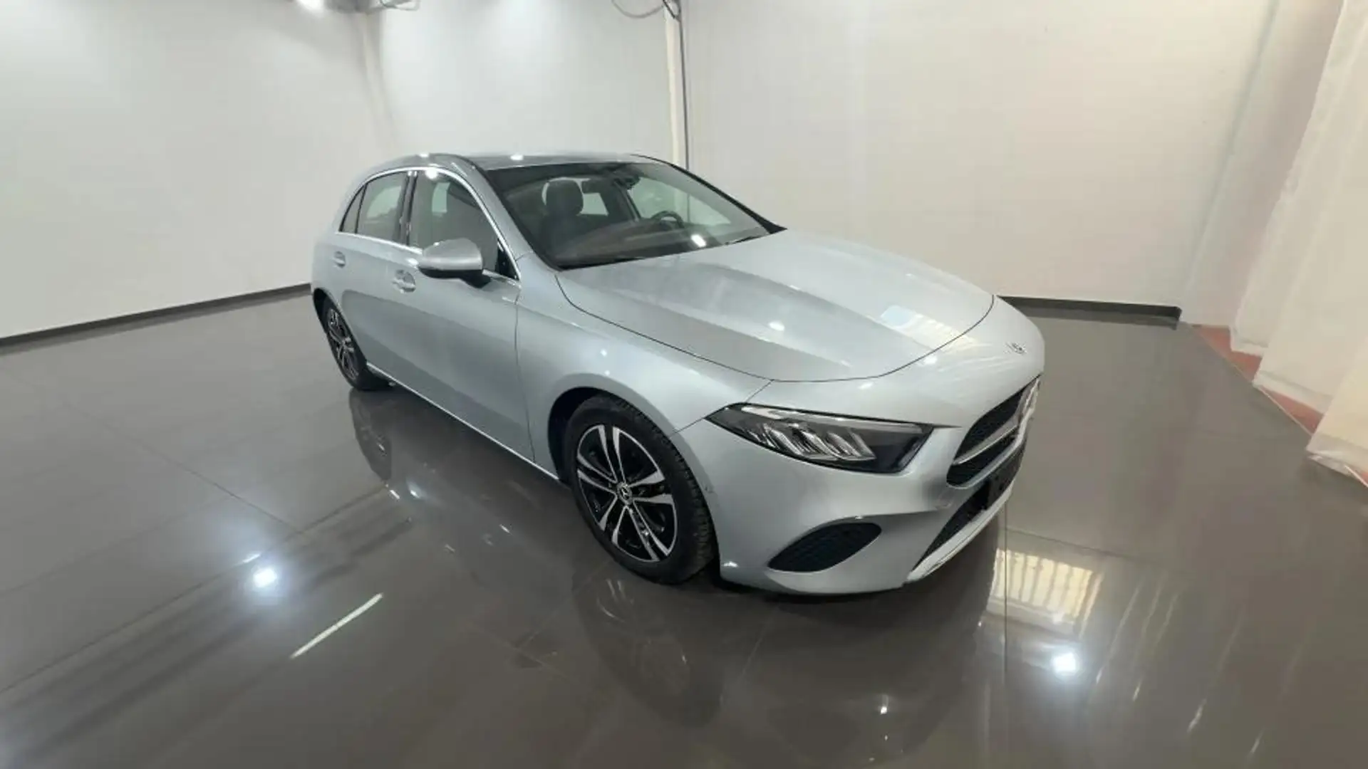 Mercedes-Benz A 180 d Automatic Business Line Argento - 1