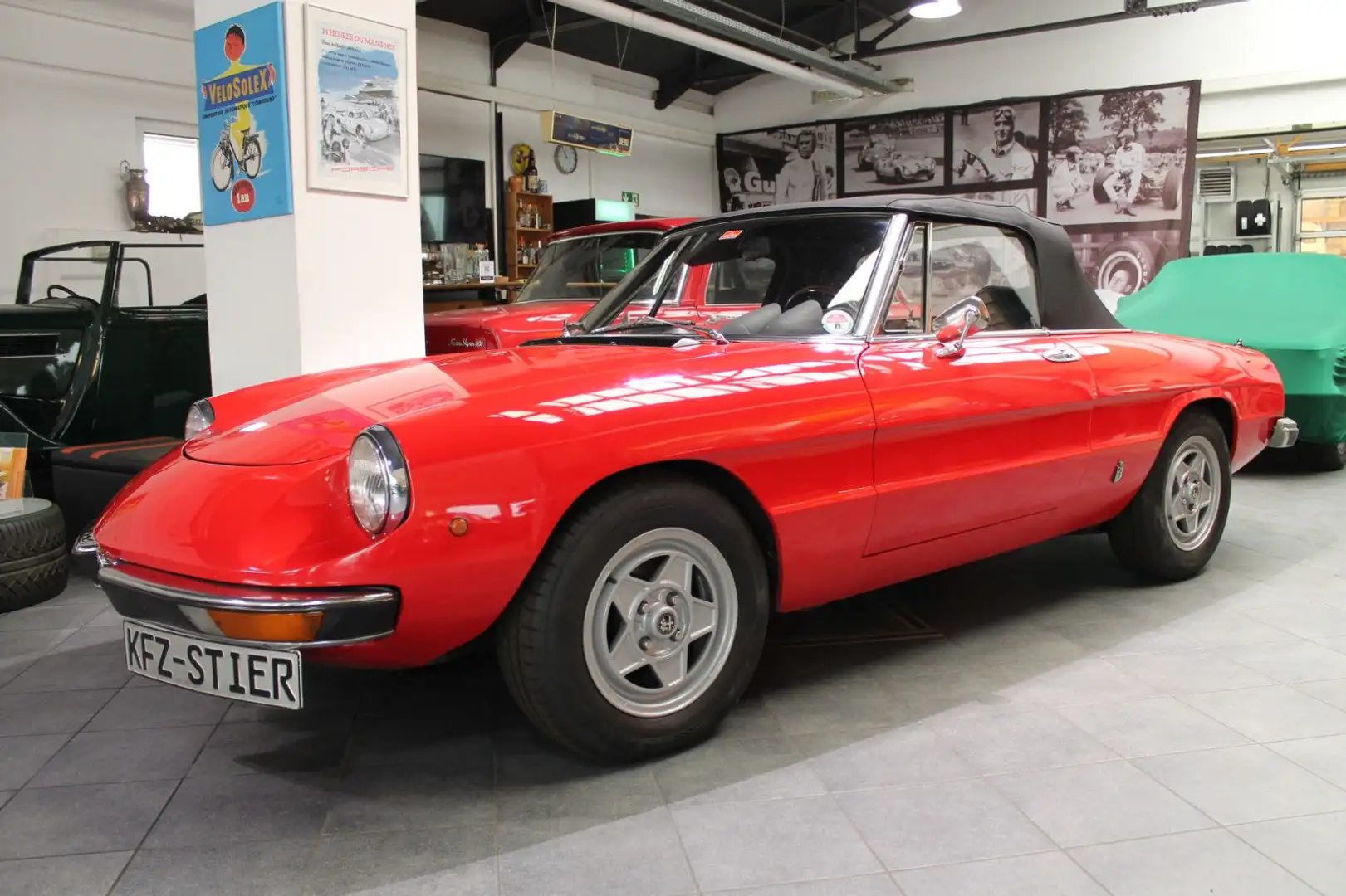 Alfa Romeo Spider Veloce 2000 Fastback Rouge - 2
