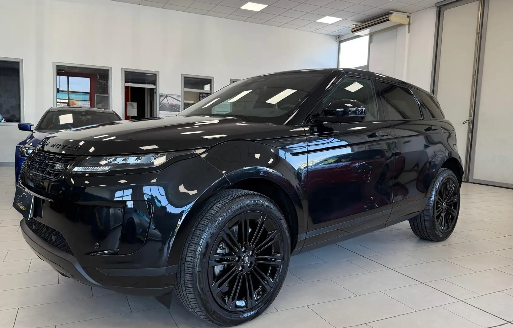 Land Rover Range Rover Evoque 2.0d i4 mhev Dark Edition Santorini awd 163cv auto Nero - 2