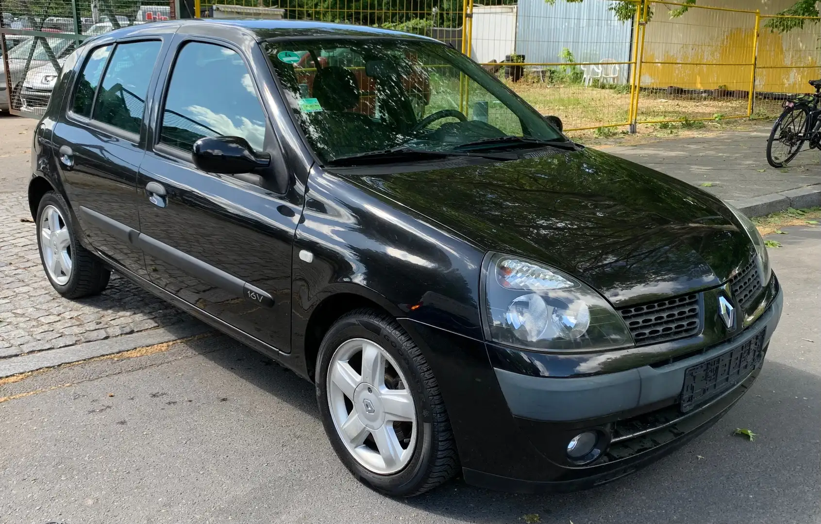 Renault Clio 1.2 16V Authentique Klimaanlage. Zahnriemen Neu Noir - 1