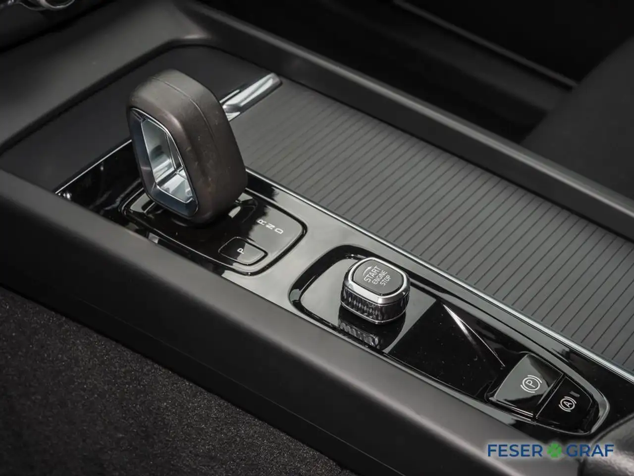 Volvo XC60 B4 2WD Momentum Pro Mild-Hybrid LED*Shzg*Lhzg*Rear, миниатюра 10