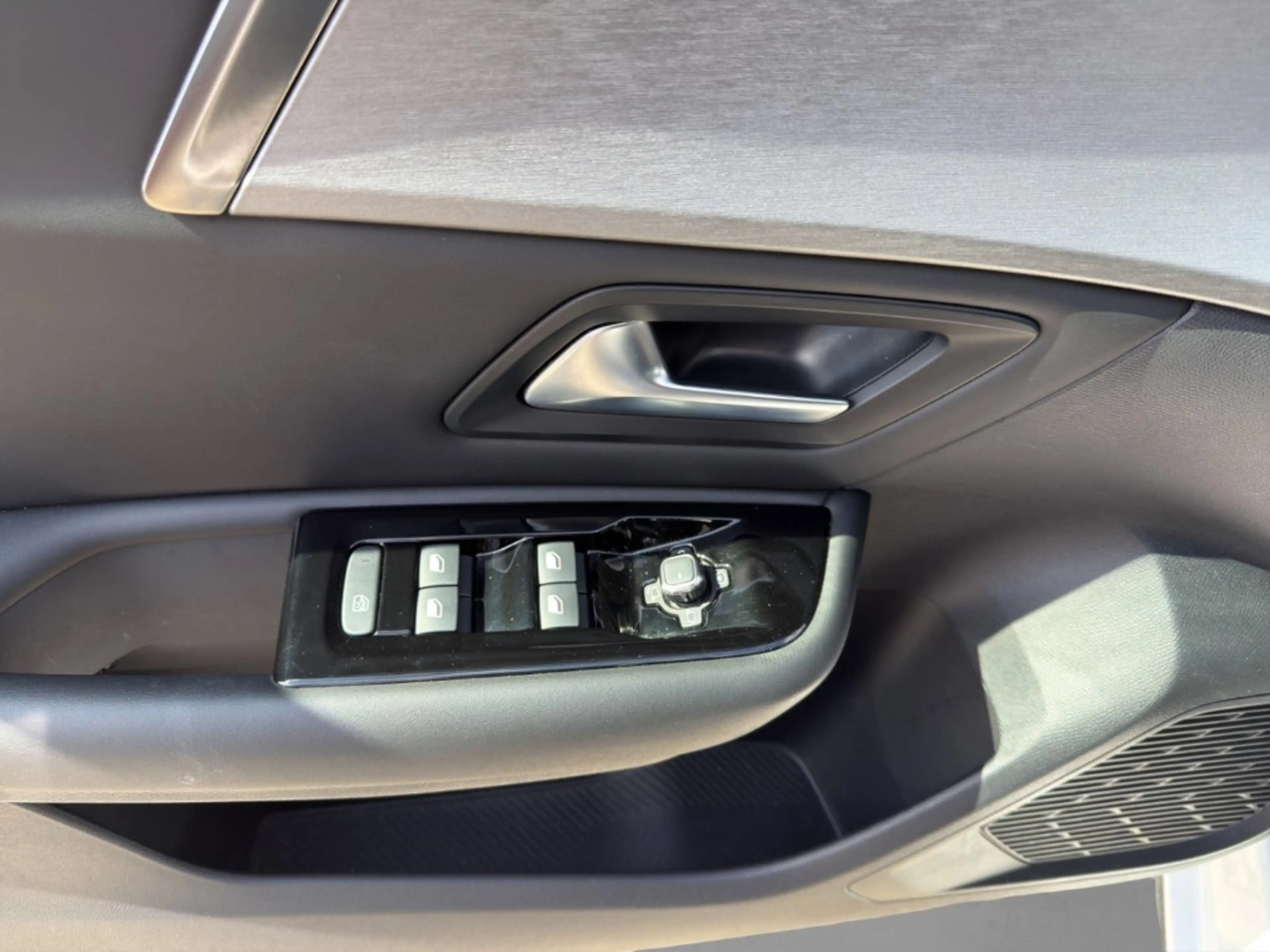 Citroen C5 X Hybrid 145 1.2 DSC6 Plus Navi/Leder/LED — photo 13